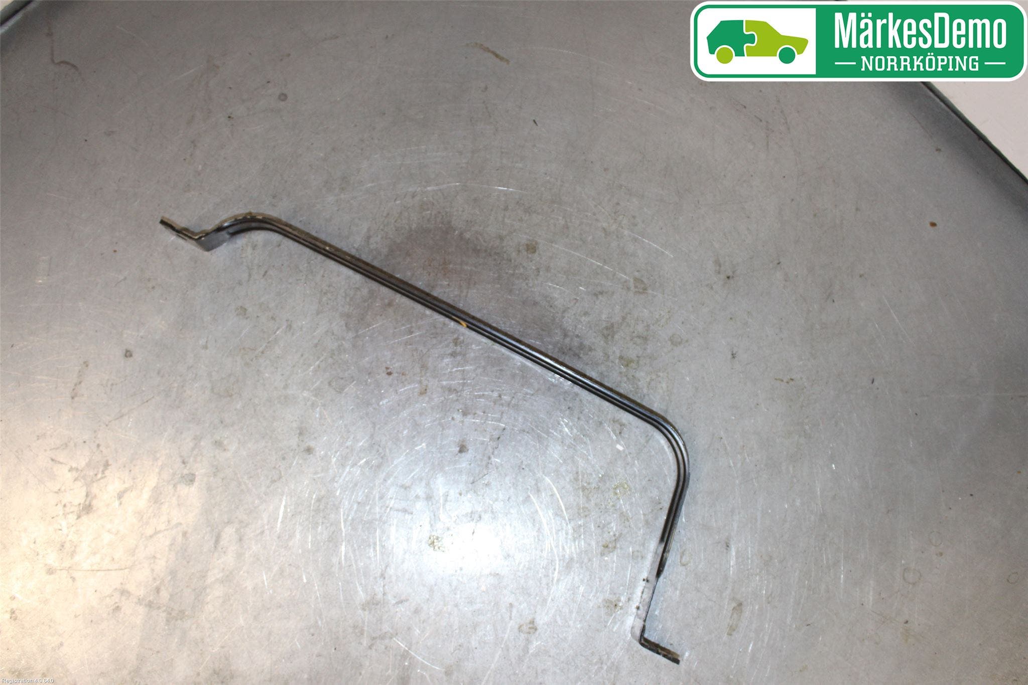 Volkswagen VW CRAFTER II / E-CRAFTER 17- Bränsletanksband