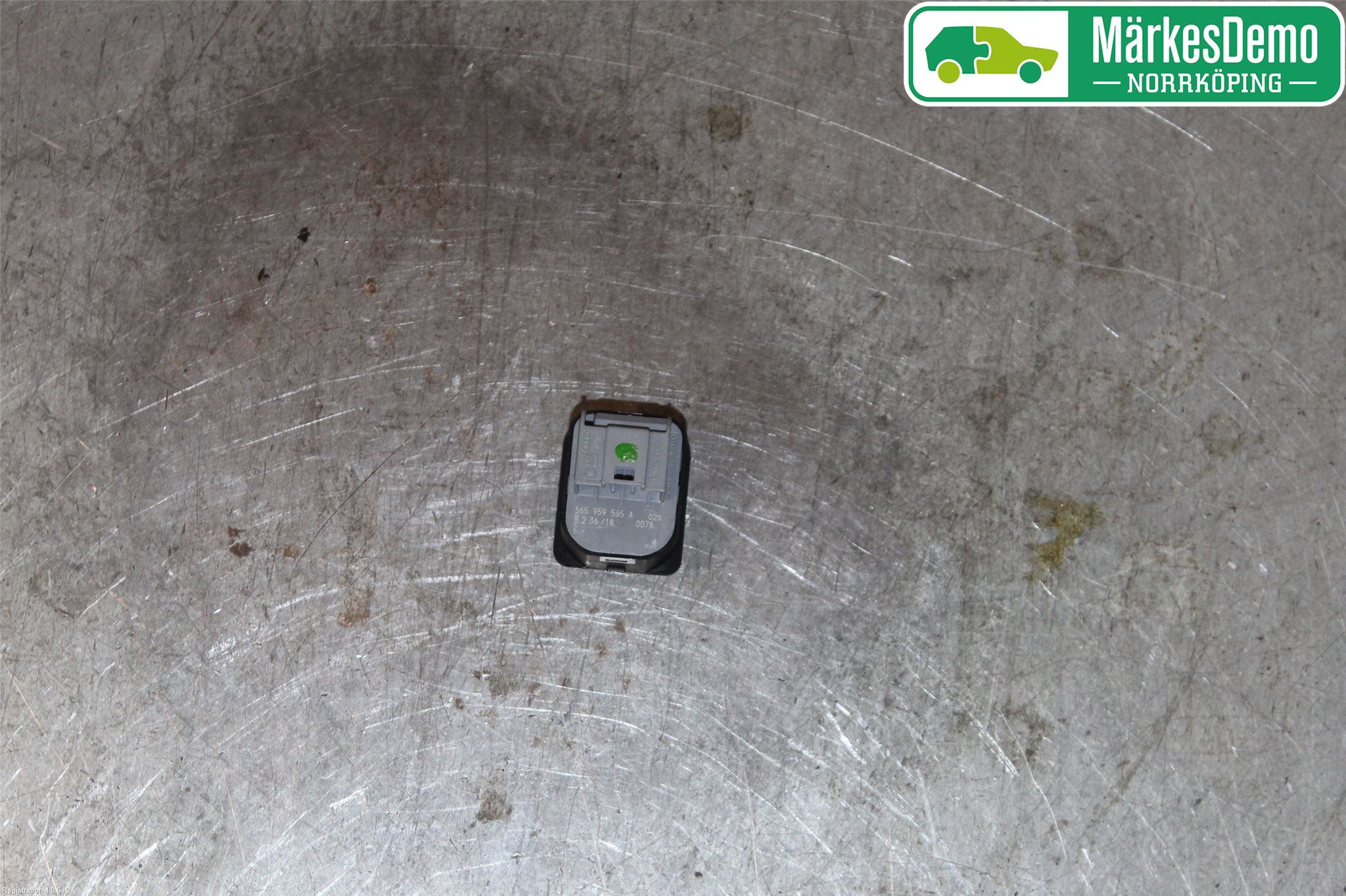 Skoda KAROQ 18- Strömställare Spegel