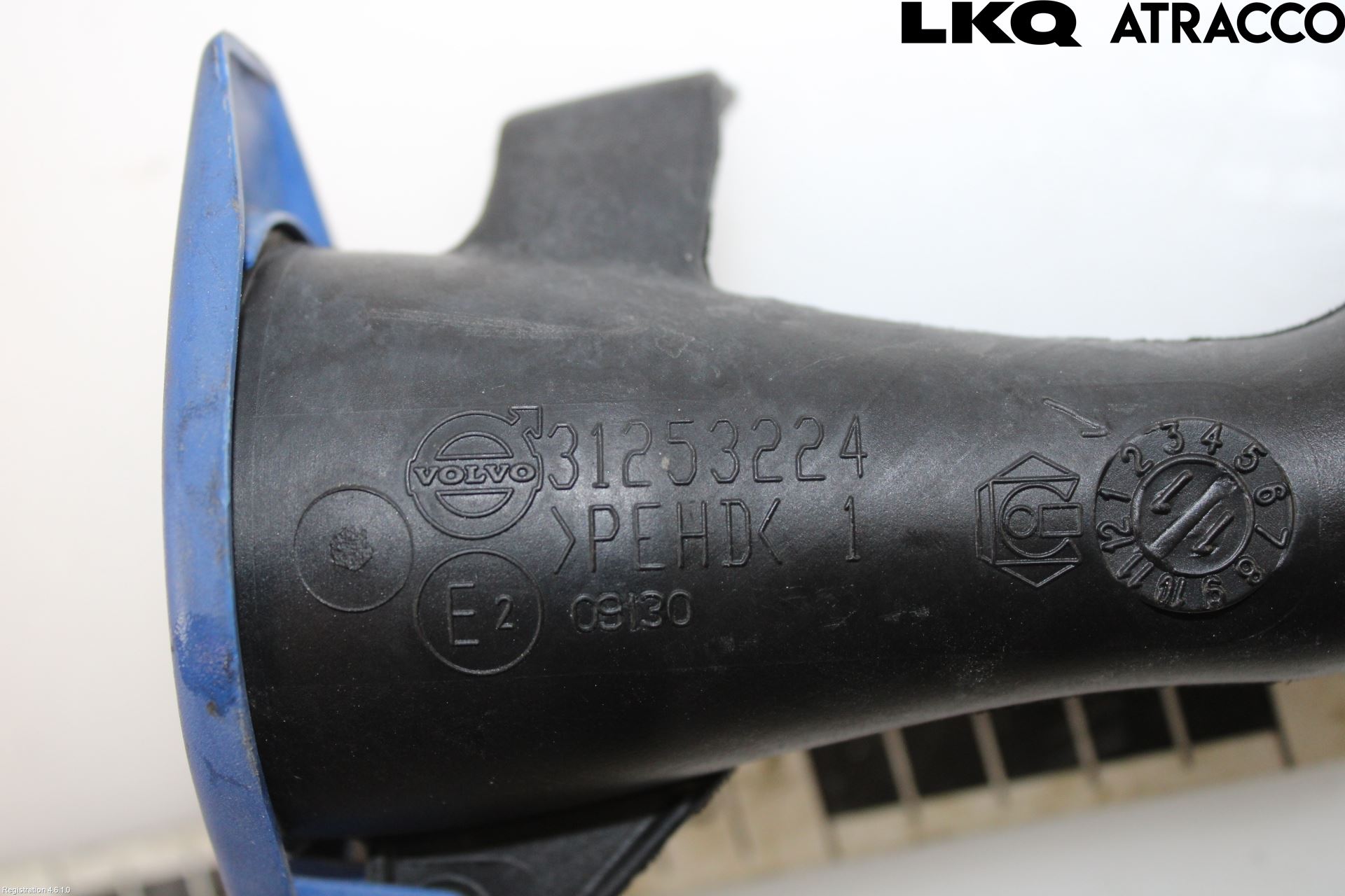 Volvo V60 11-13 Spolartank Påfyllningsrör