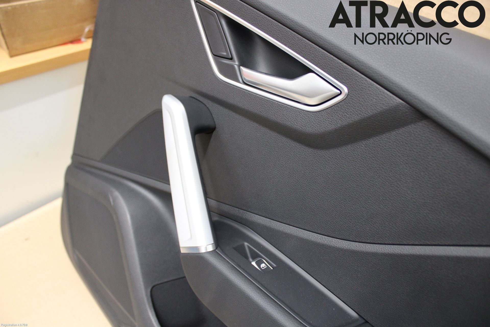 Audi Q2/SQ2 17- Dörrklädsel Hö