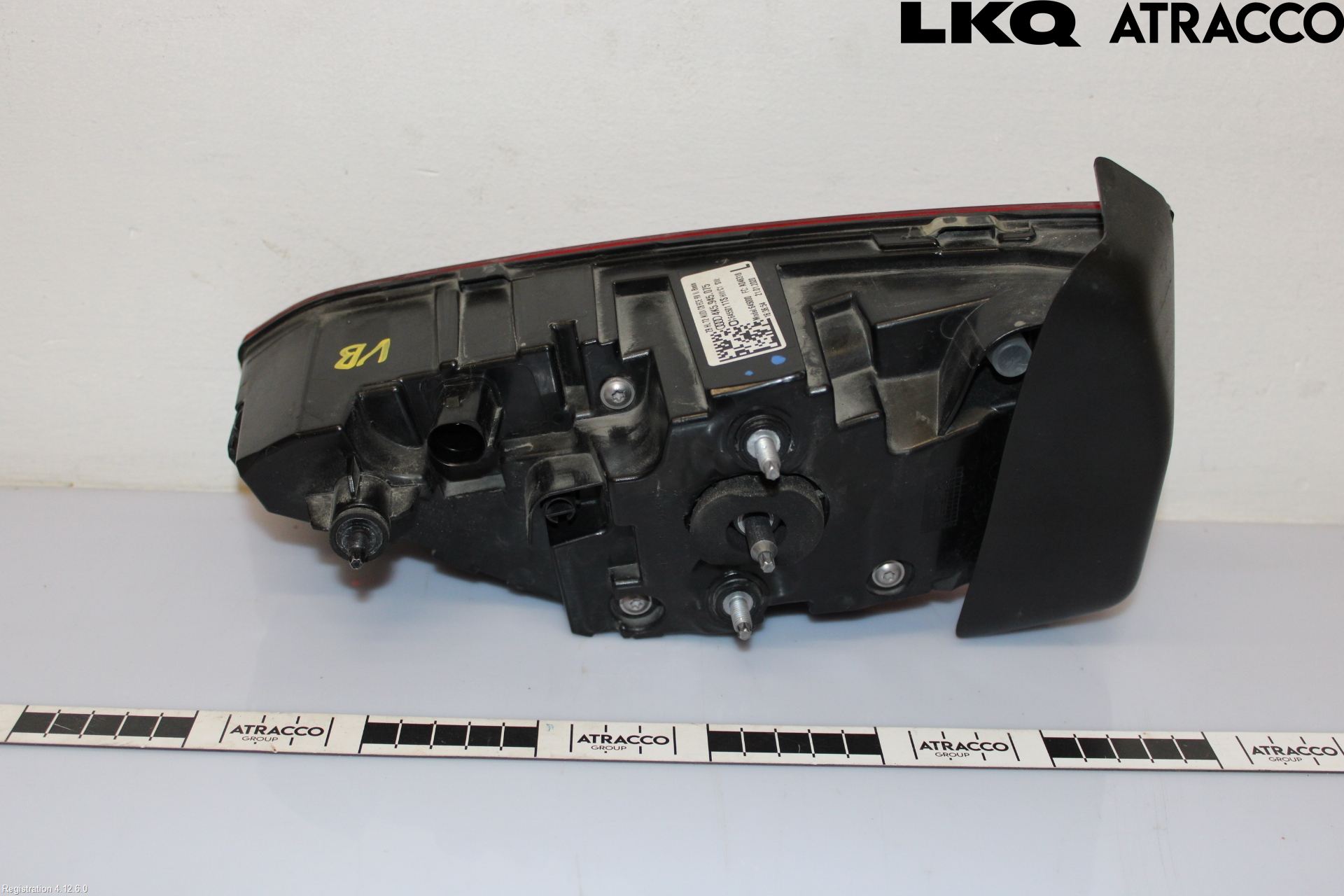 Audi A6 F2/C8 19- Bakljus Lucka Vä