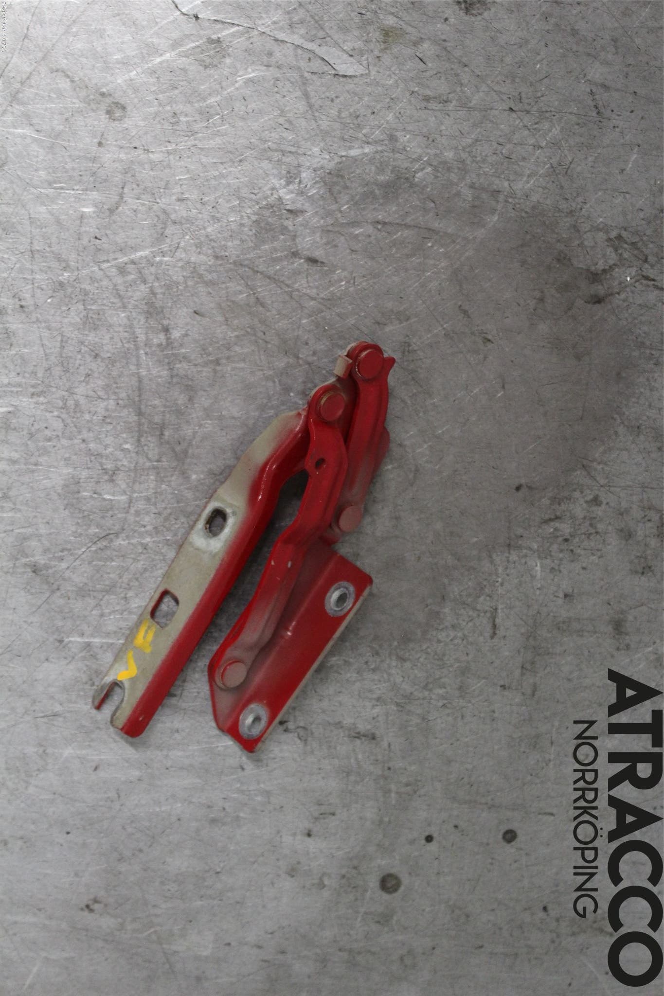 Volkswagen VW GOLF V 04-09 Huvgångjärn