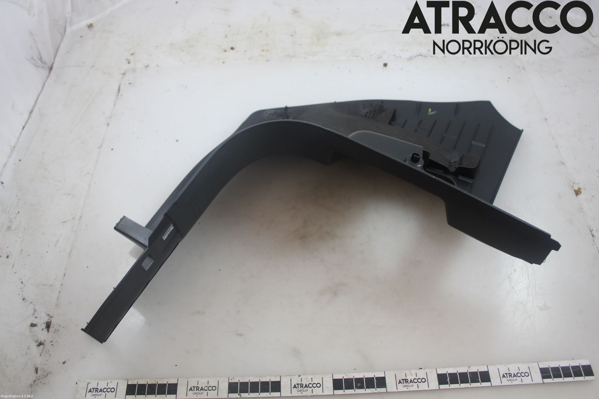 Audi Q4 E-TRON FZ 22- Inr Plastd A-B-C Stolpe