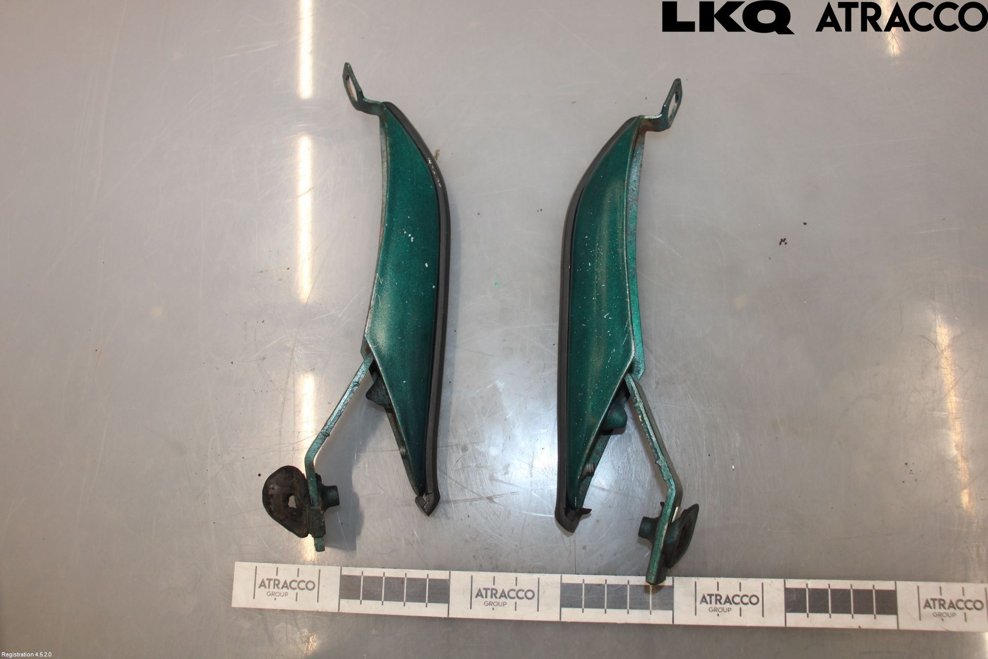 Ford MUSTANG    64-73 Stötfångardel Bak Mitt