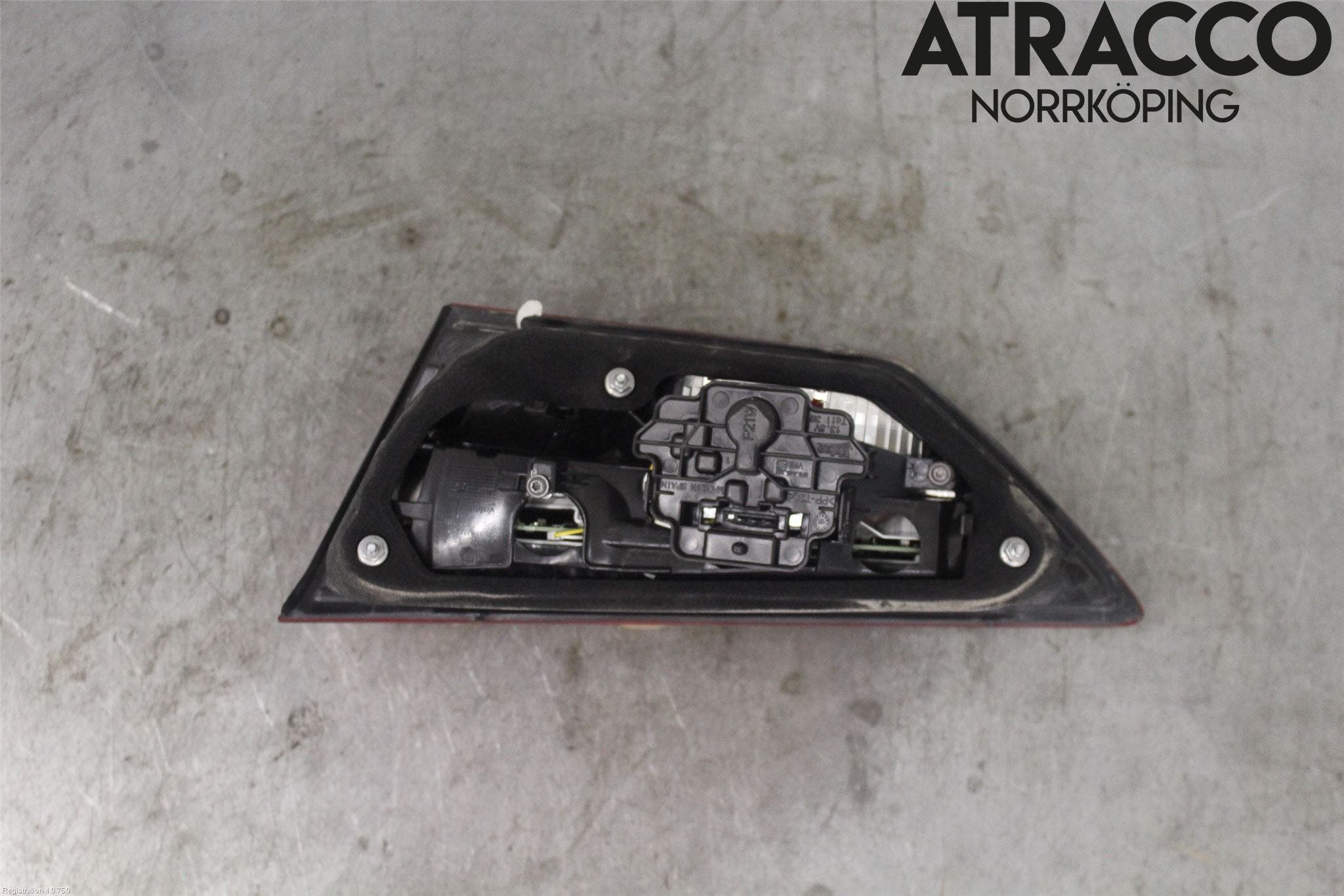 Seat LEON 13-20 Bakljus Lucka Vä