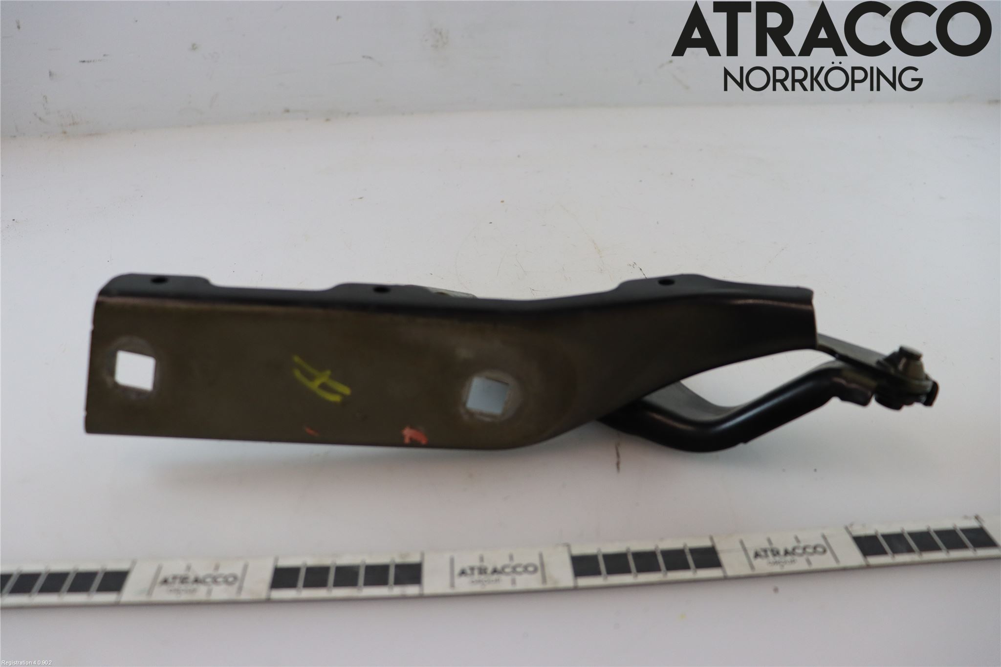 Audi Q2/SQ2 17- Huvgångjärn