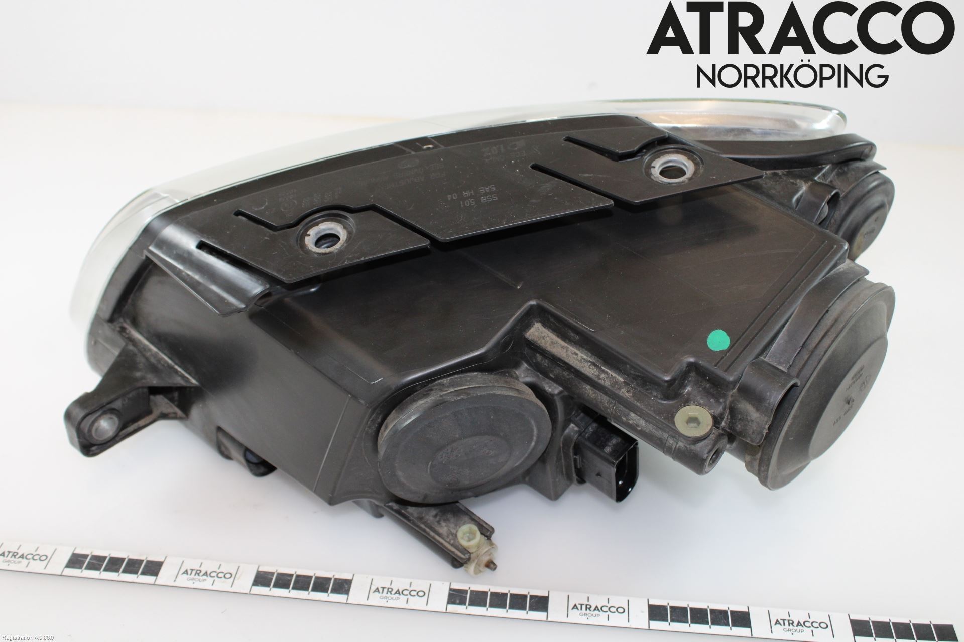 Volkswagen VW PASSAT 05-11 Strålkastare Höger