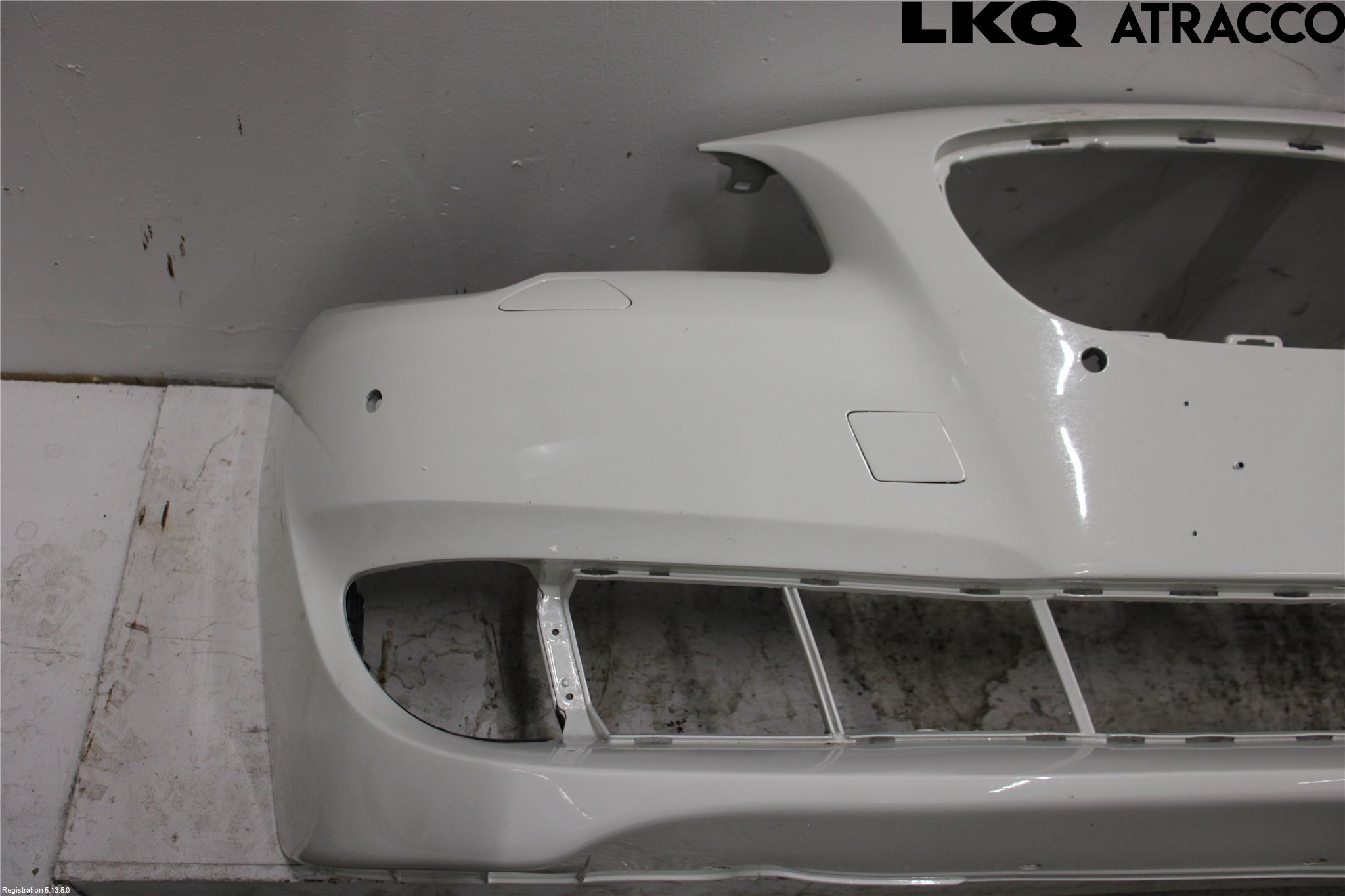 BMW 5 F10/F11/F18 09-17 Stötfångarbeklädnad Fram