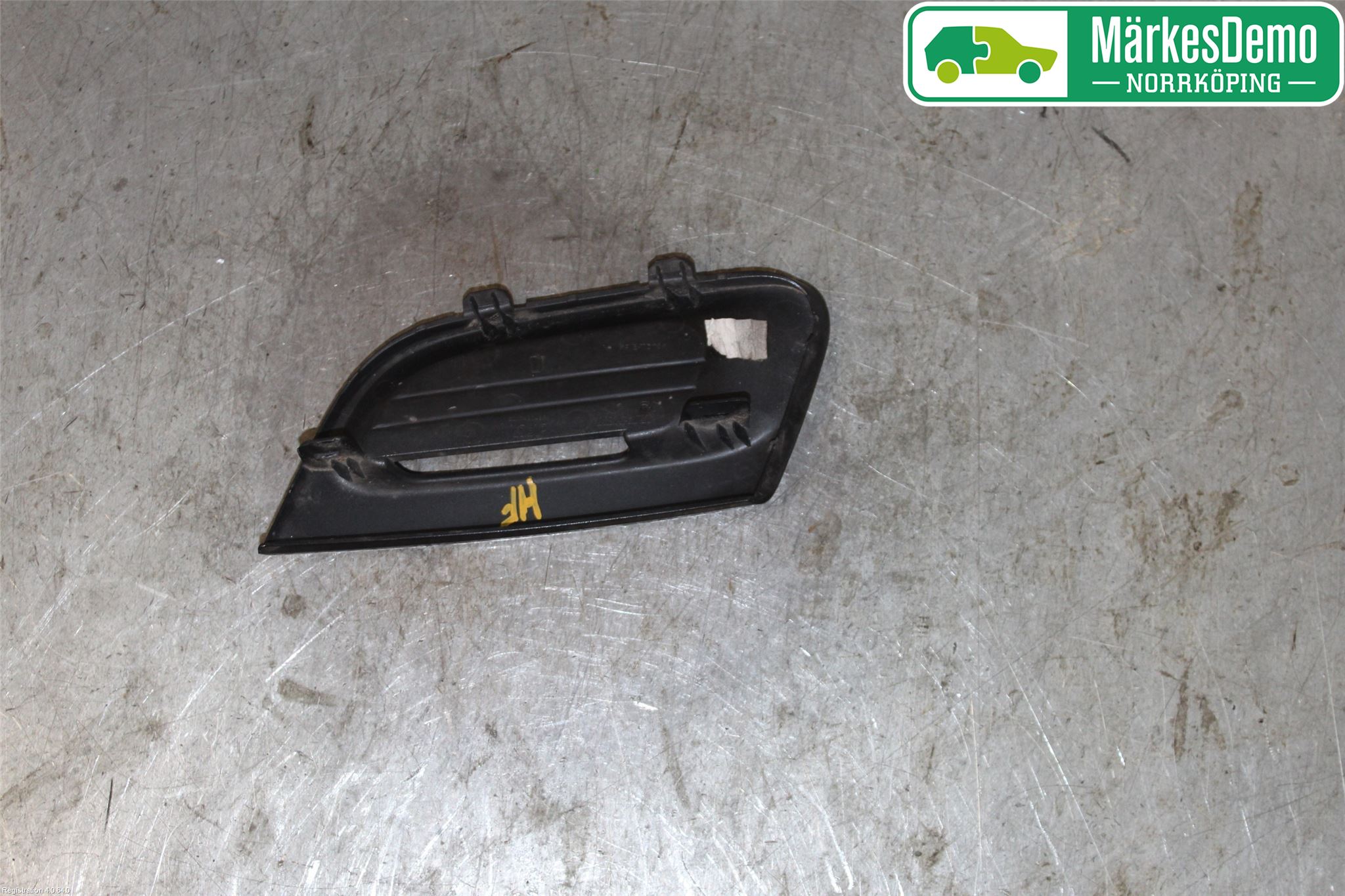 Renault TWINGO II 07-16 Grilldel Höger