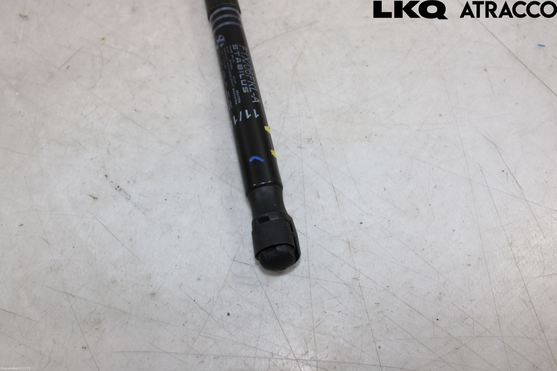 BMW 5 F10/F11/F18 09-17 Gasfjäder Motorhuv