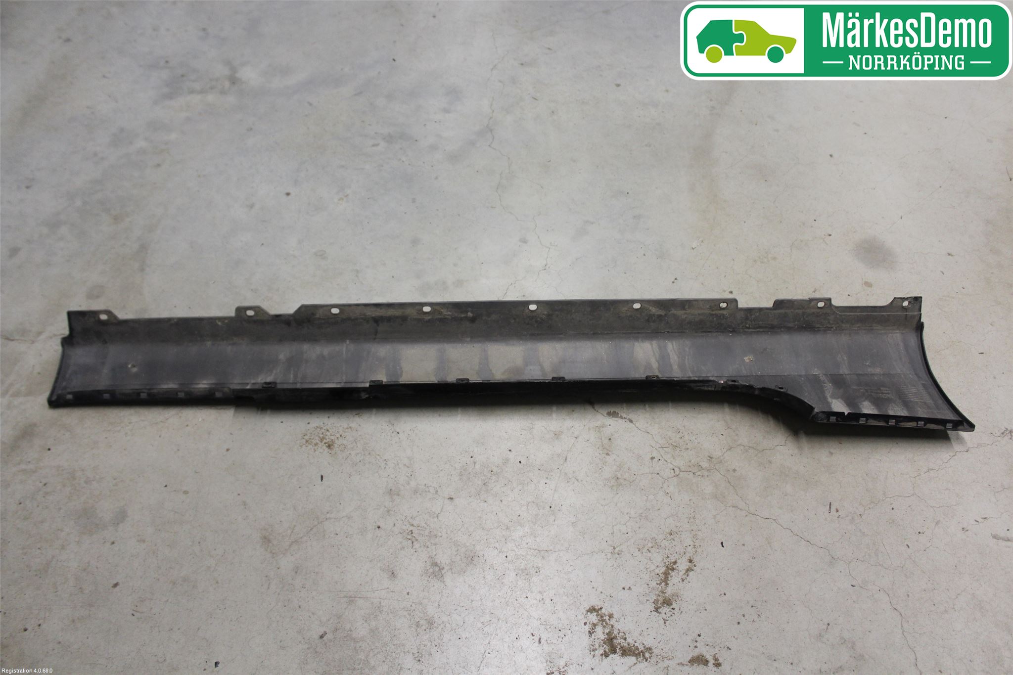 Jaguar XK/XKR 06-14 Sidokjol Vä