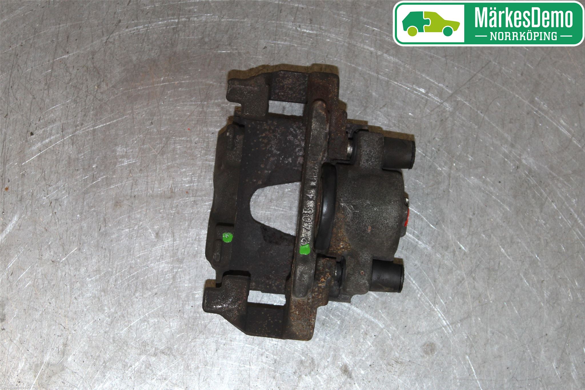 Jaguar XK8/XKR   96-06 Bromsok Bak Höger