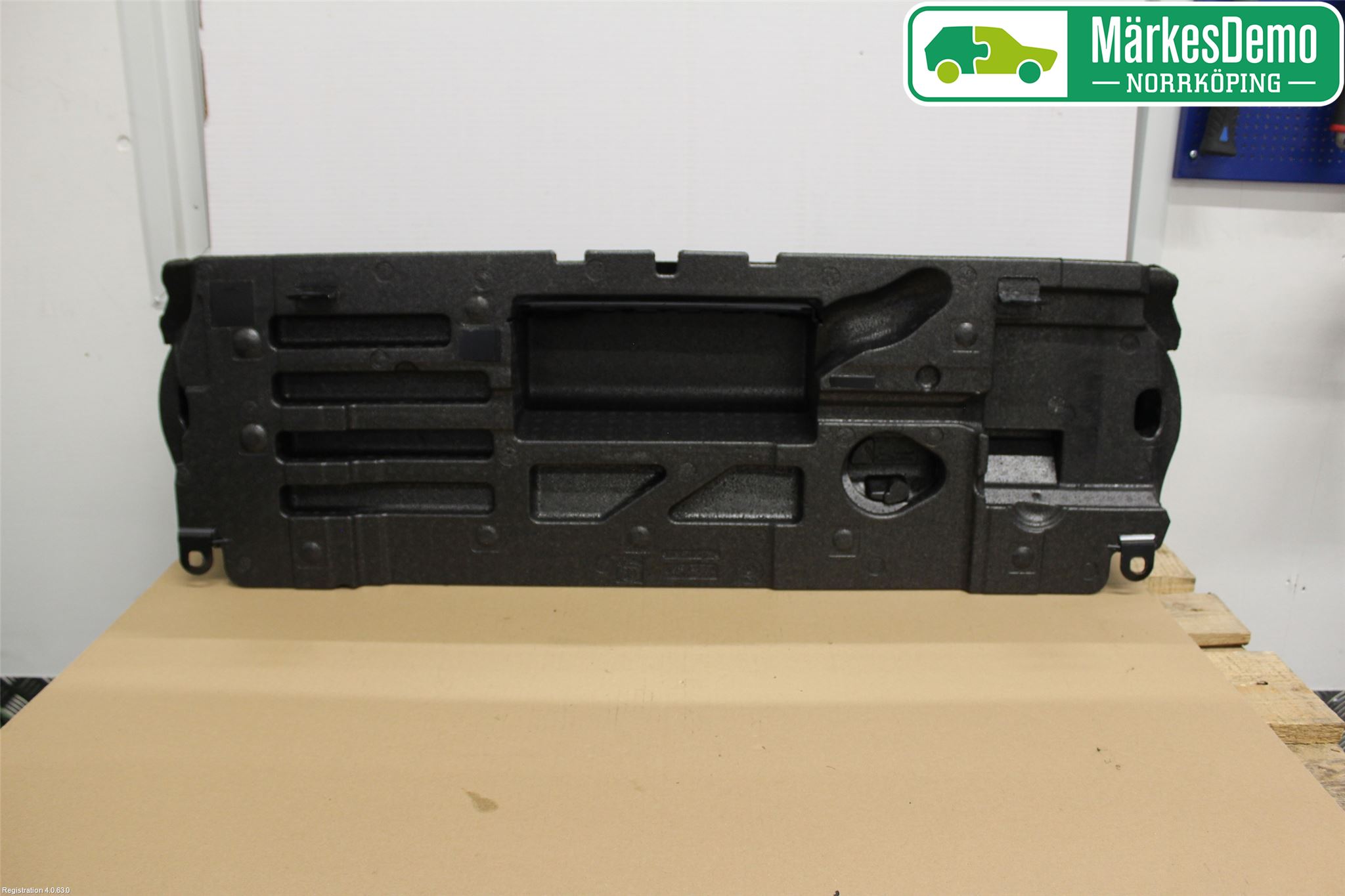 Jaguar I-PACE 18- Inredning Baksäte