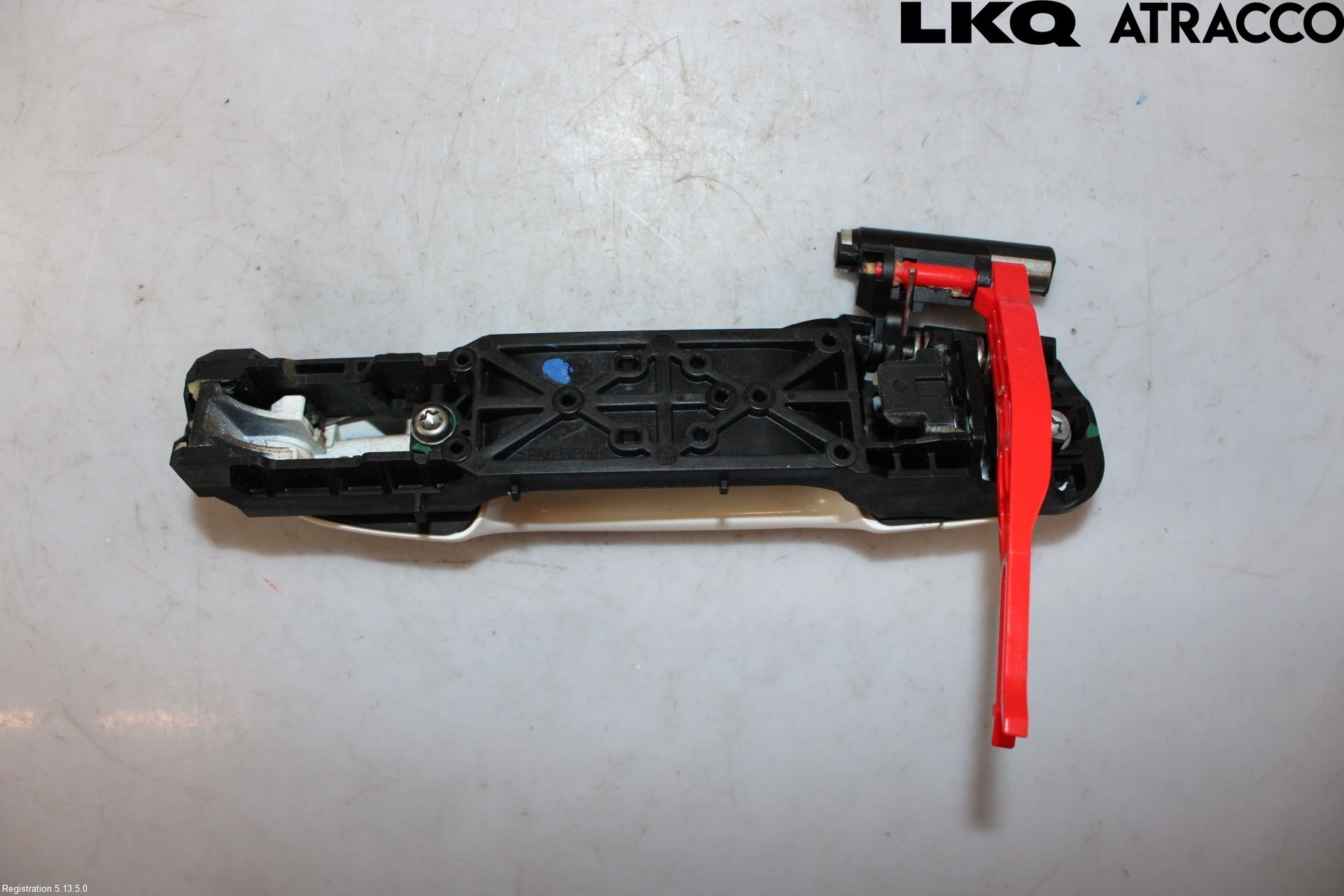 Toyota YARIS XP130 12-14 Dörrhandtag Yttre Hö
