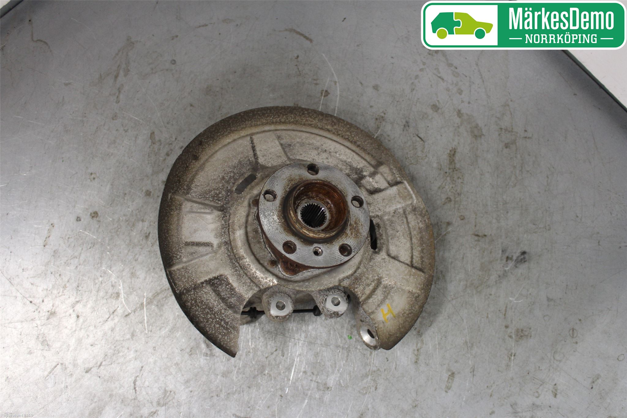 BMW 5 F10/F11/F18 09-17 Hjullagerhus-Spindel Hö B