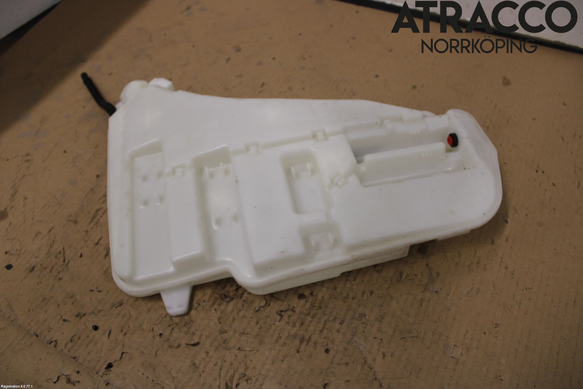BMW 5 F10/F11/F18 09-17 Spolartank Vindruta-Strål