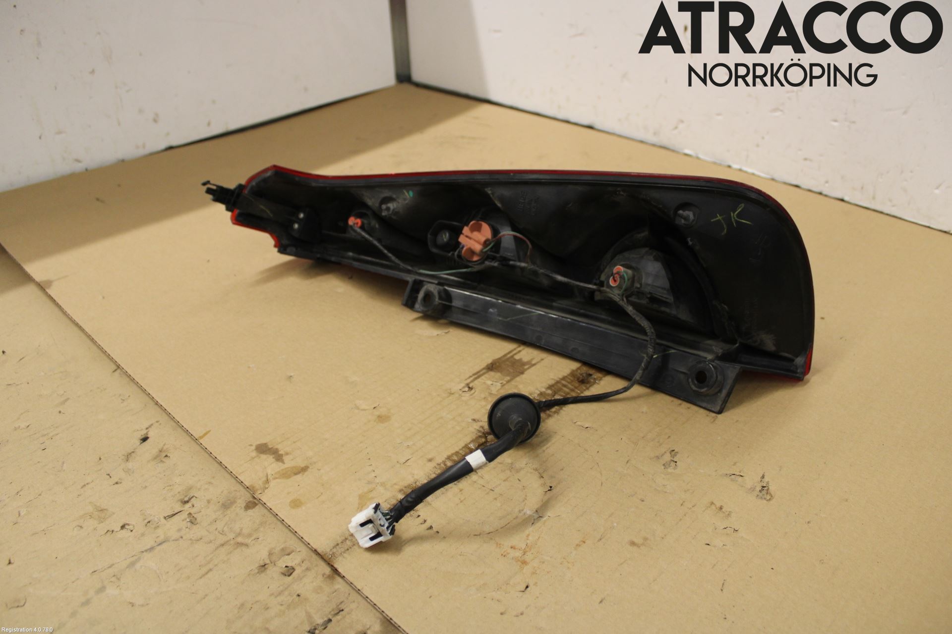 Nissan NOTE E11 06-14 Bakljus Vänster