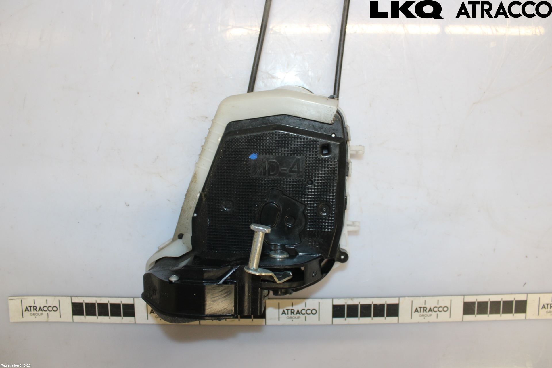 Toyota YARIS XP130 12-14 Låskista-Dörrlås