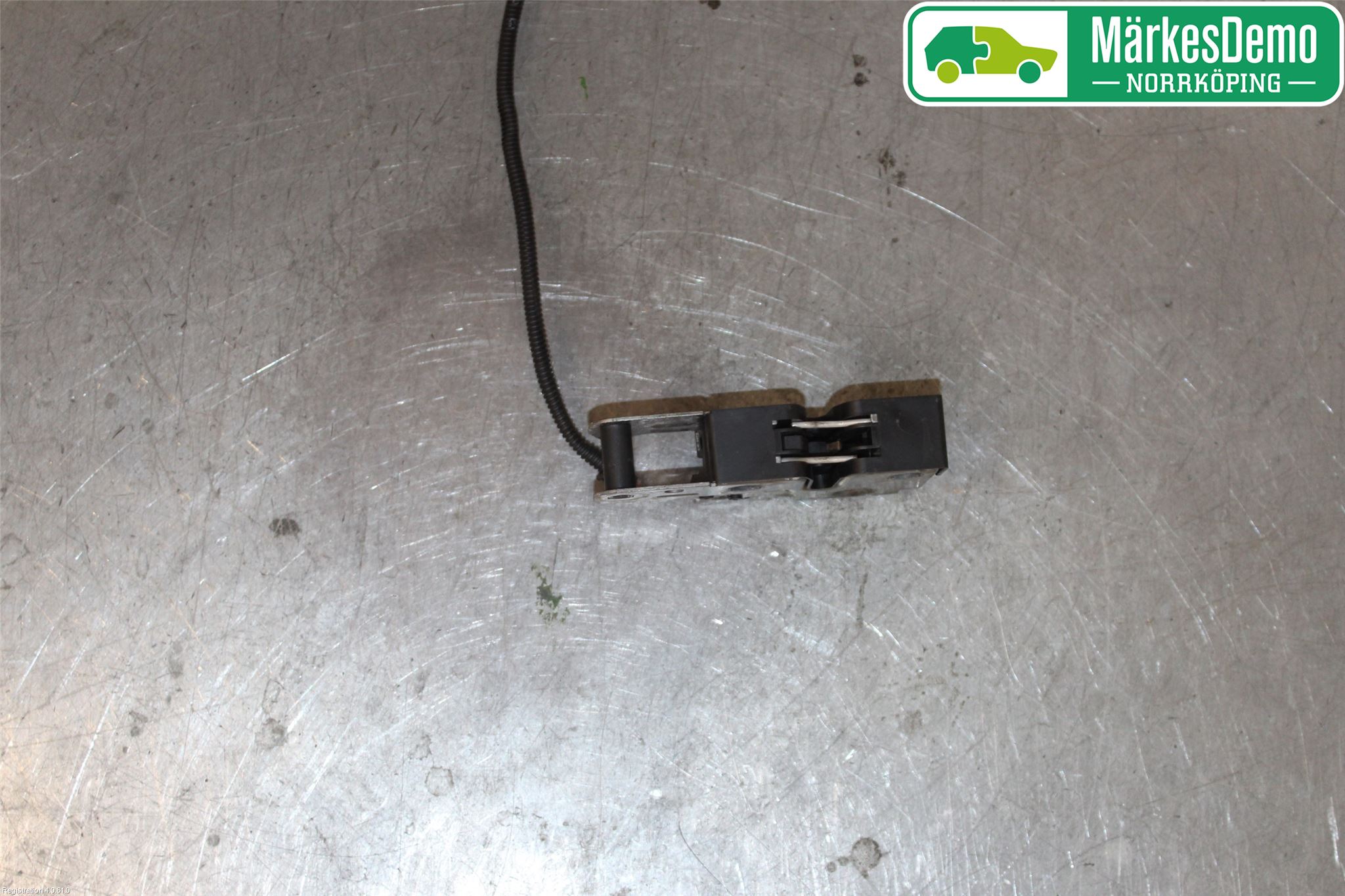 Volkswagen VW GOLF V 04-09 Huvlås