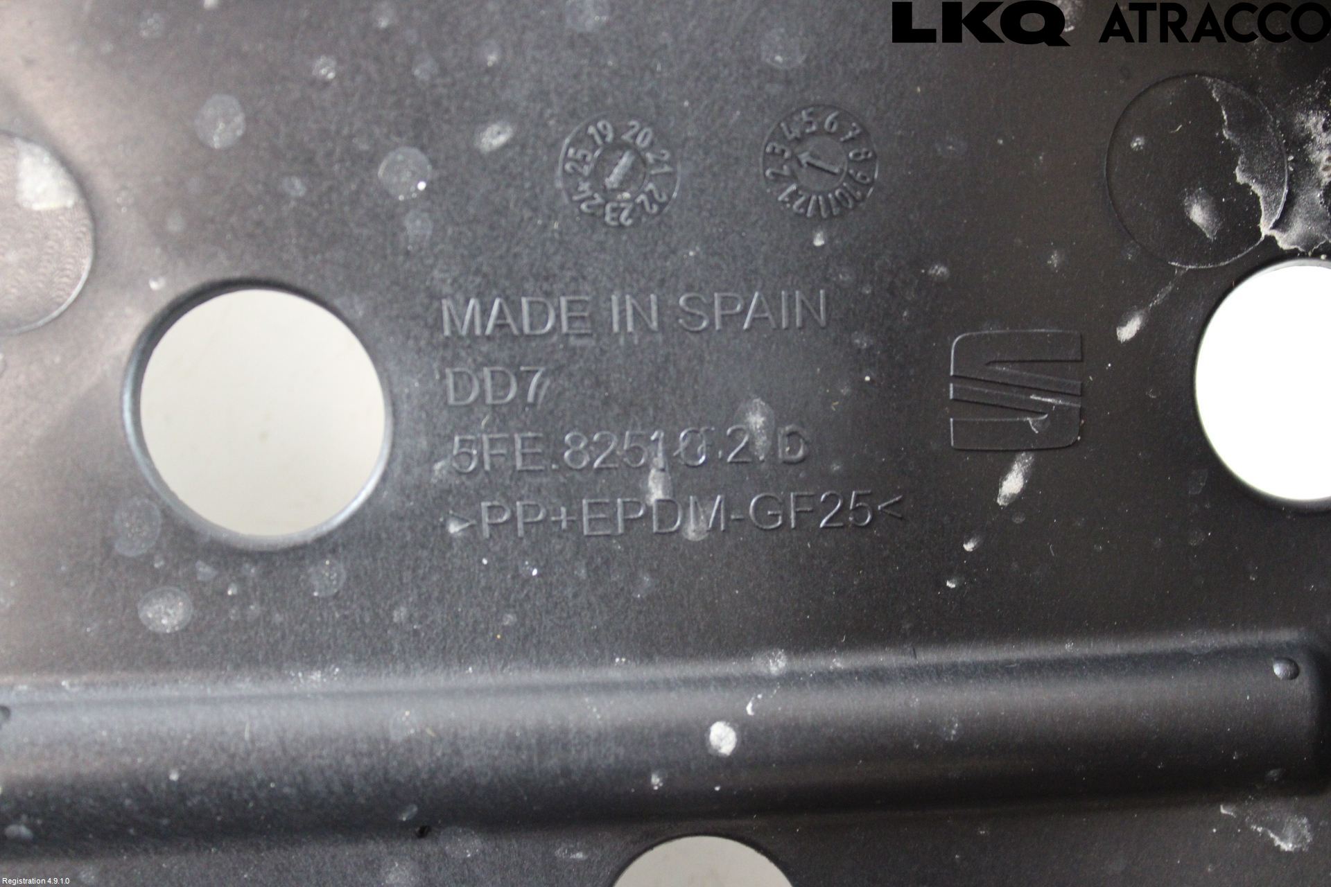 Seat LEON 20- Hasplåt Plåt-Plast