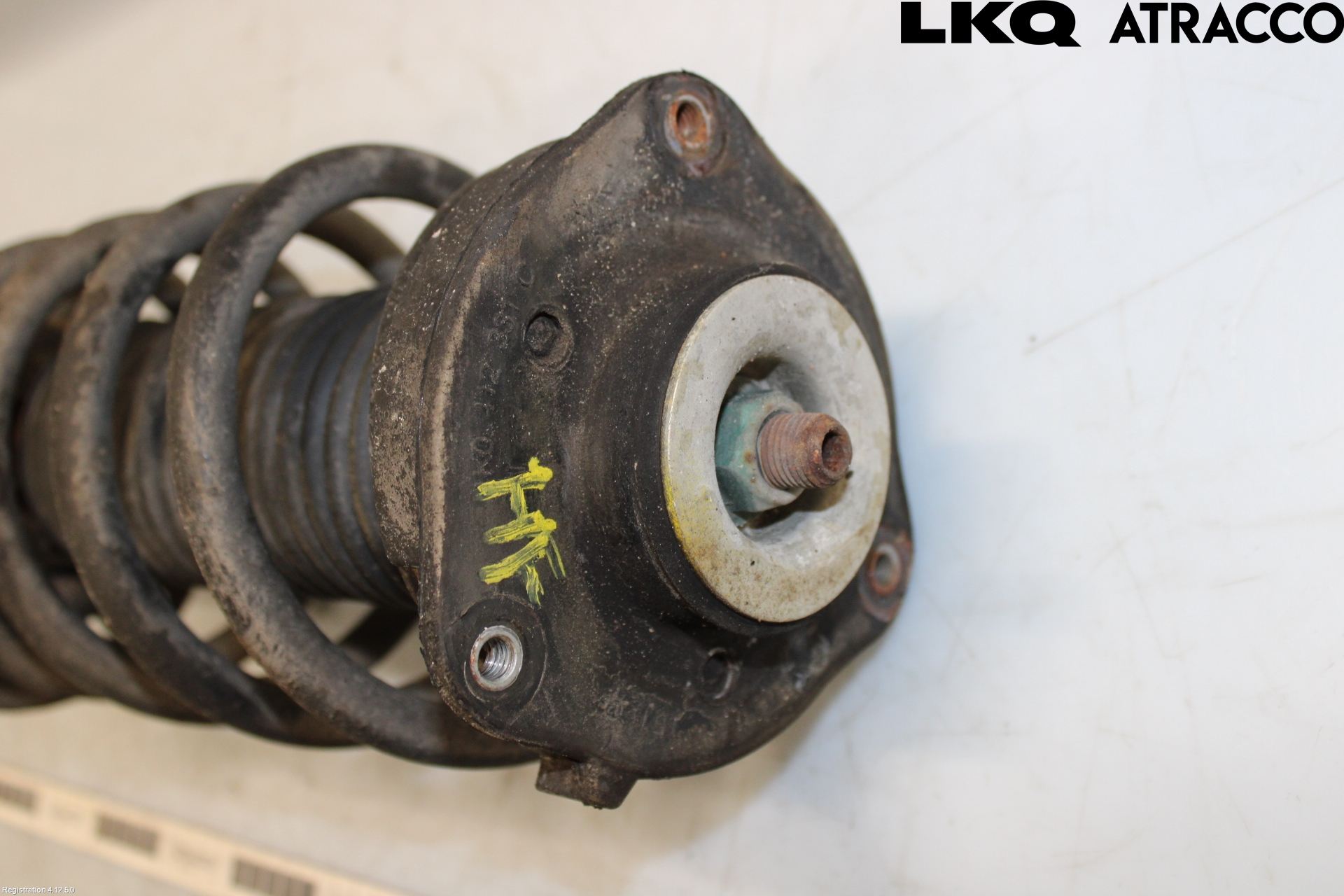 Skoda YETI Fjäderben Fram Höger