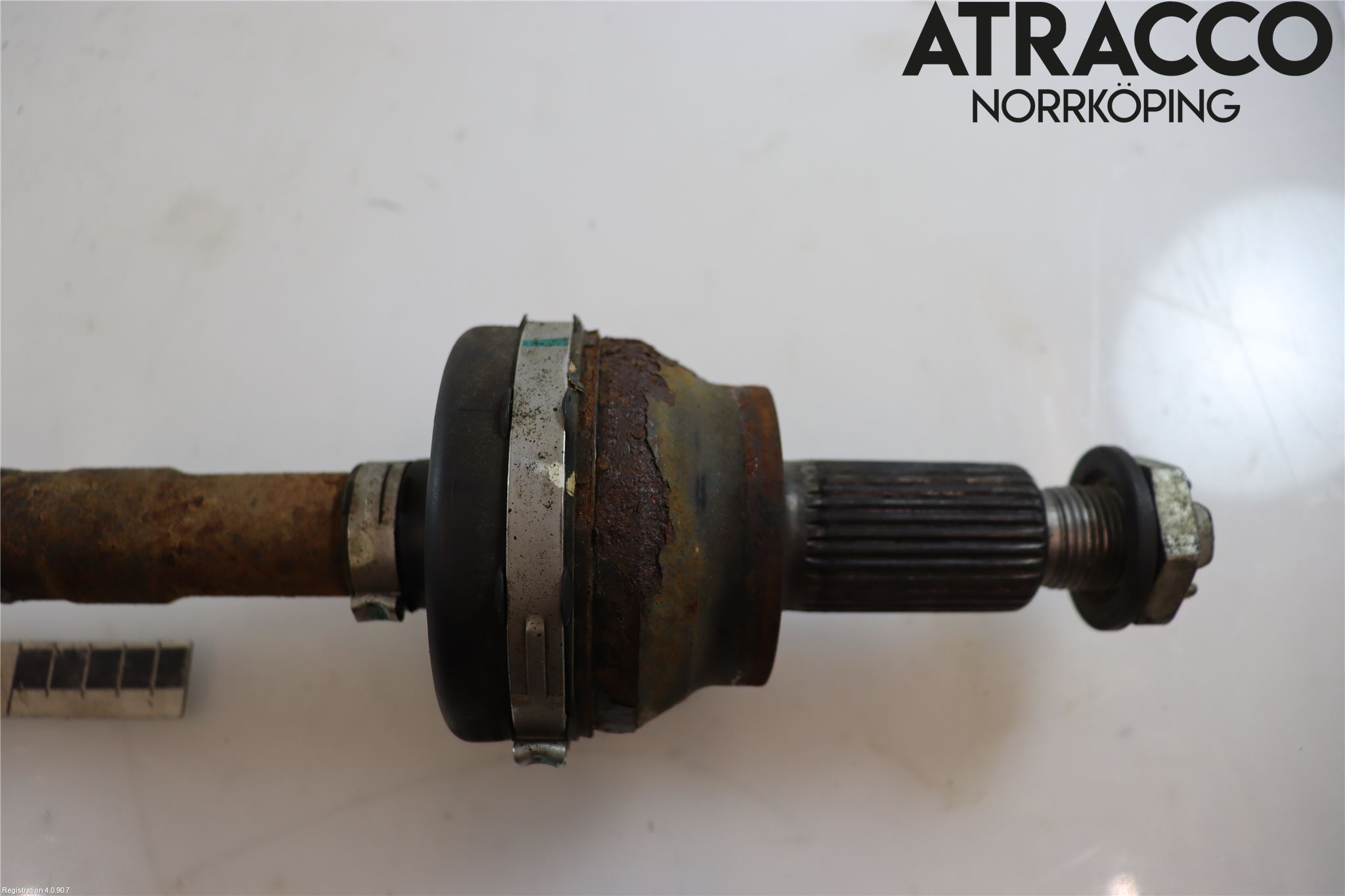 Jaguar F-PACE Drivaxel Bak Vänster