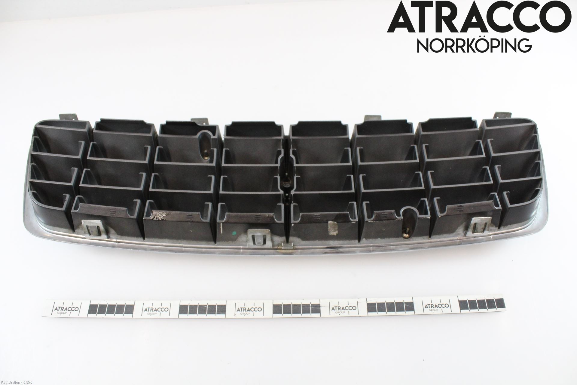 Volvo XC70 01-04 Grill Komp