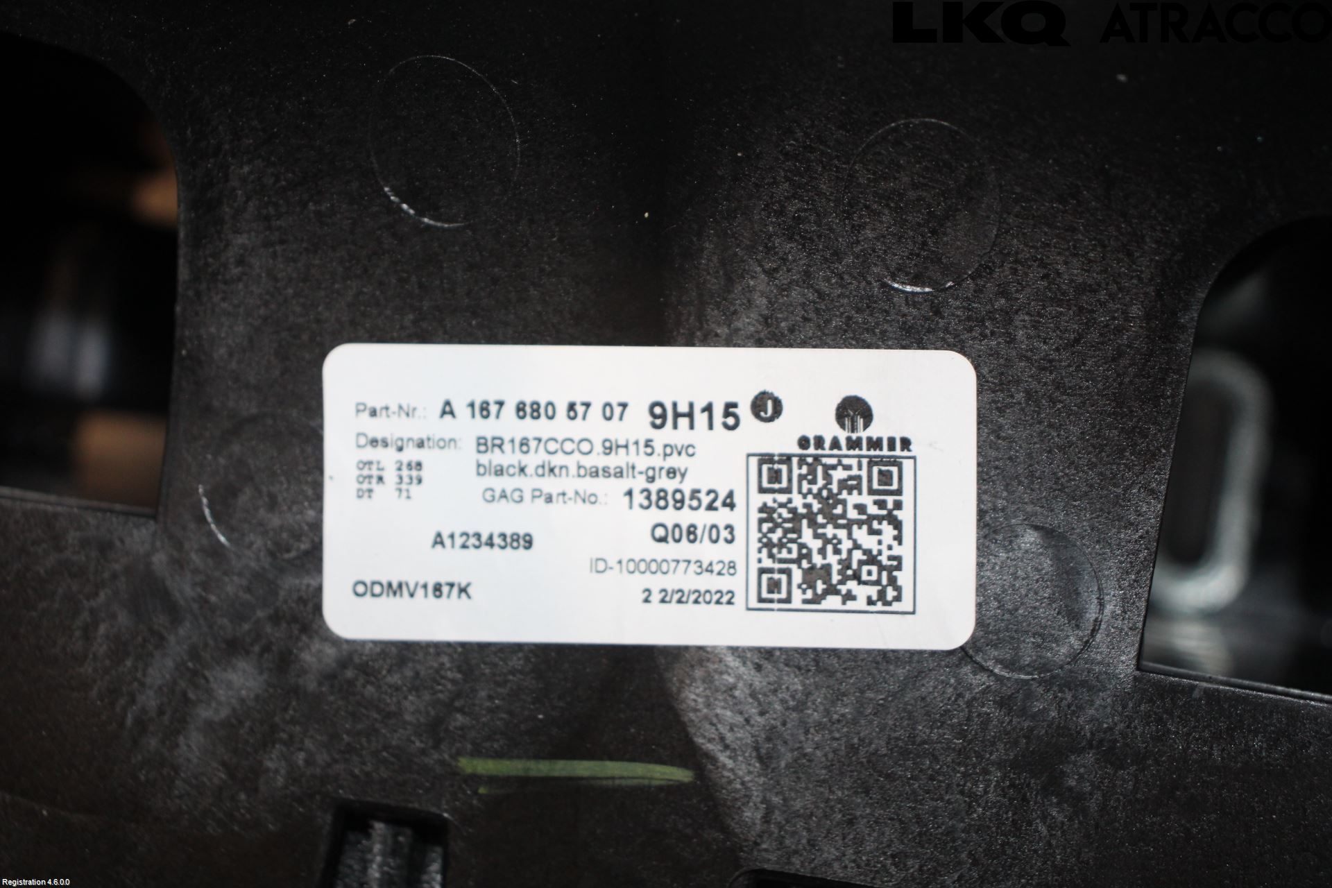 Mercedes-Benz MB GLE-KLASS (W167/V167/C167) 19- Instrumentkonsoll Mitt