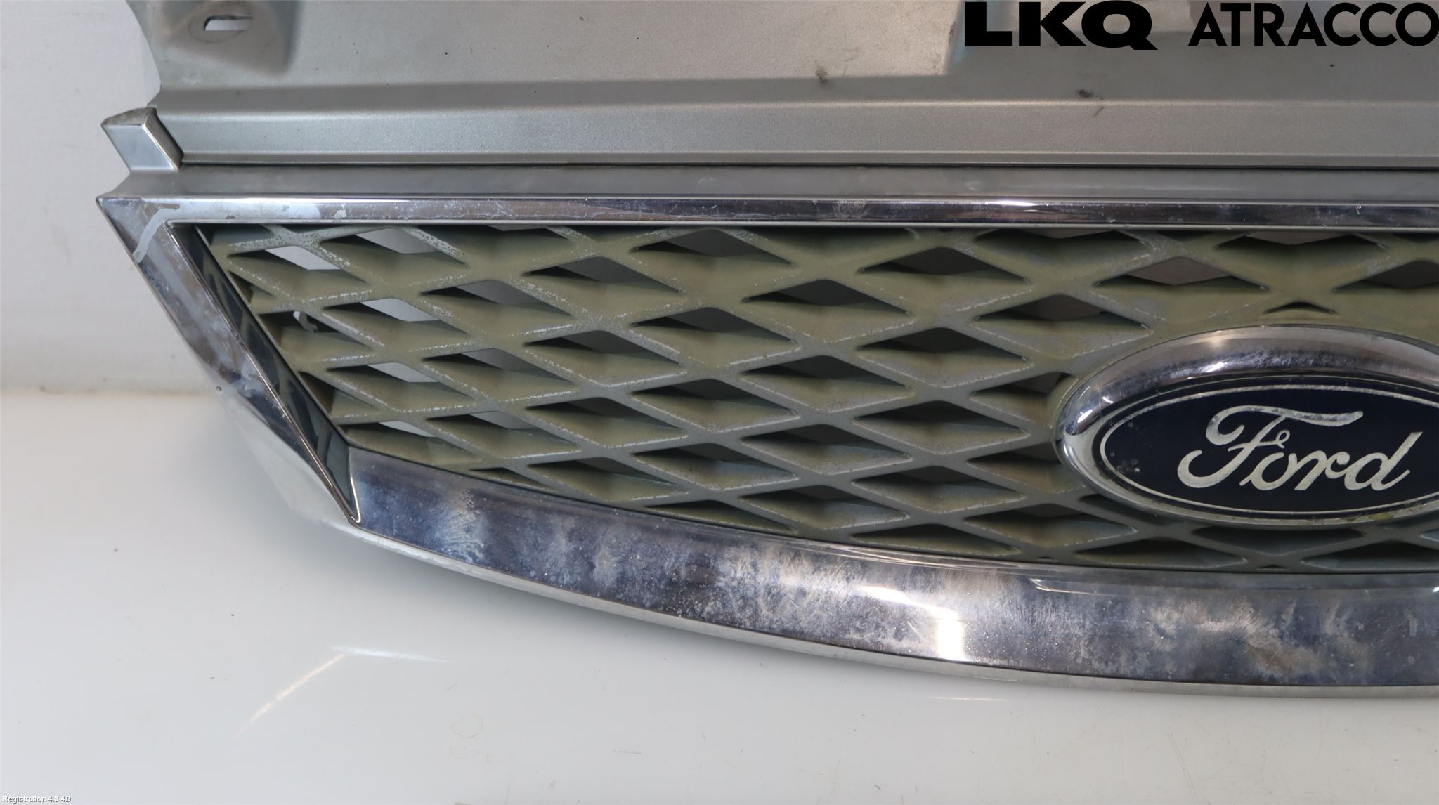 Ford MONDEO     01-06 Grill Komp