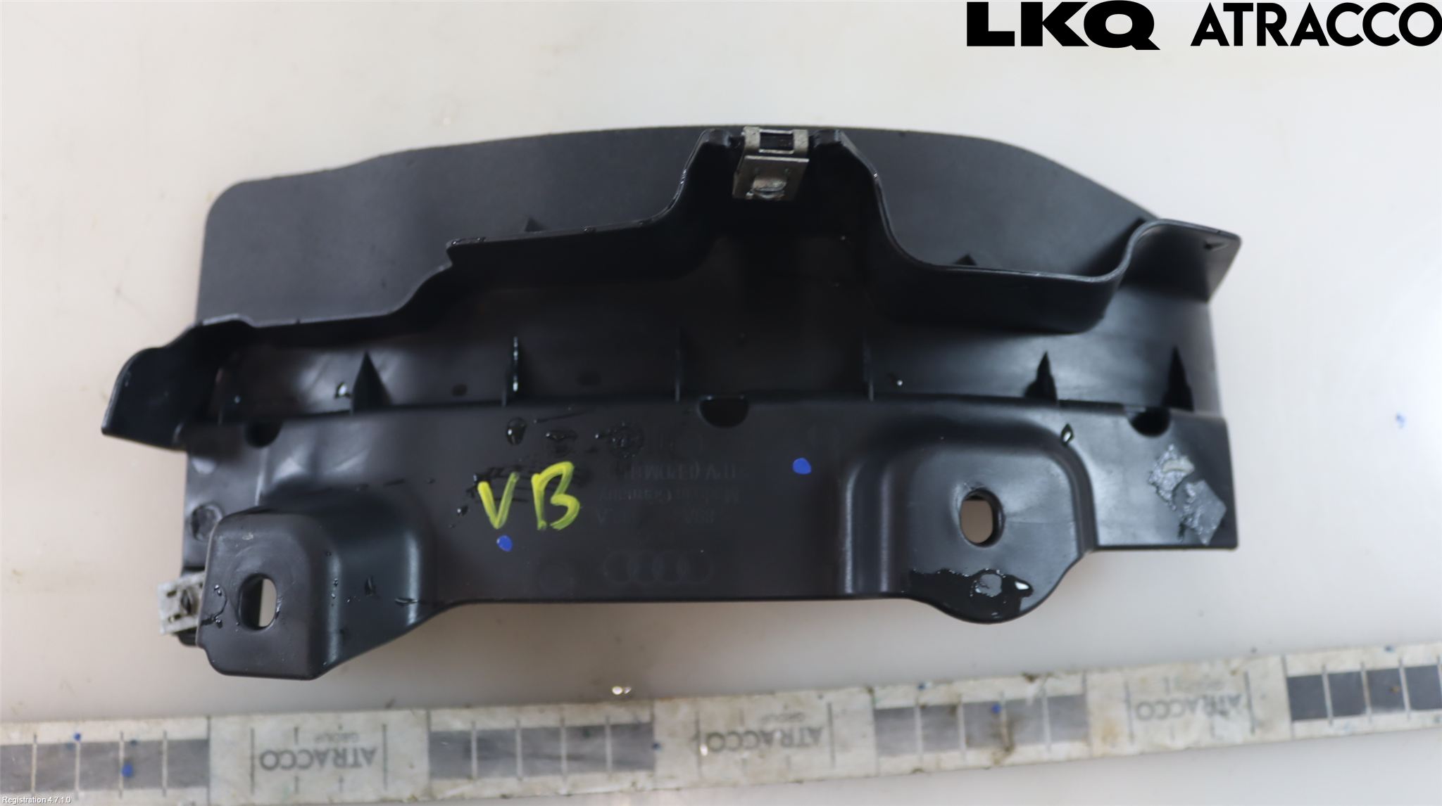 Audi Q4 E-TRON FZ 22- Skärm Inner