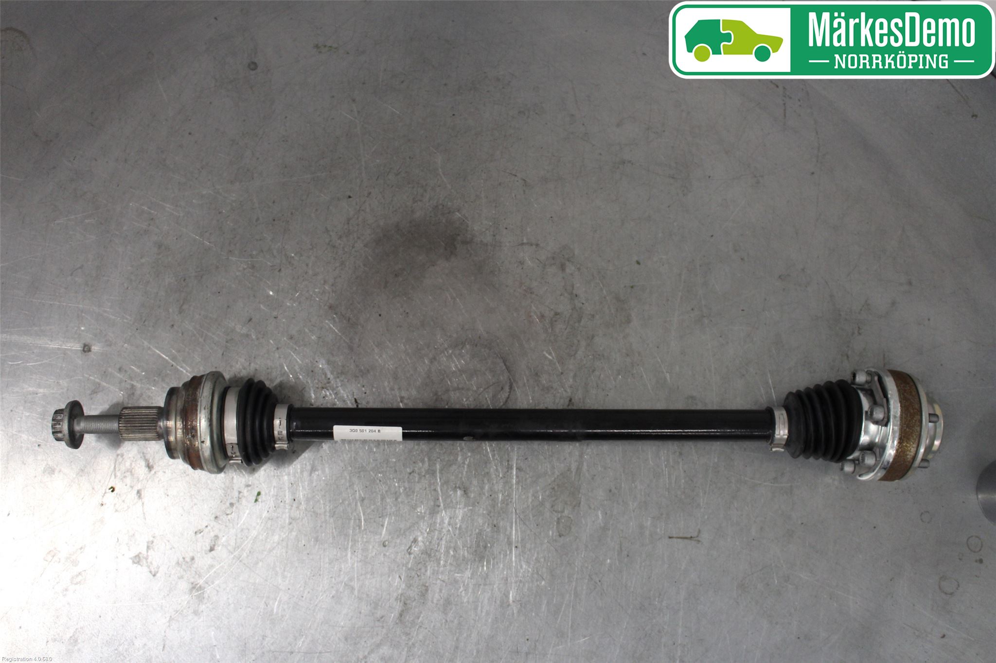 Volkswagen VW TIGUAN 16-24 Drivaxel Bak Höger