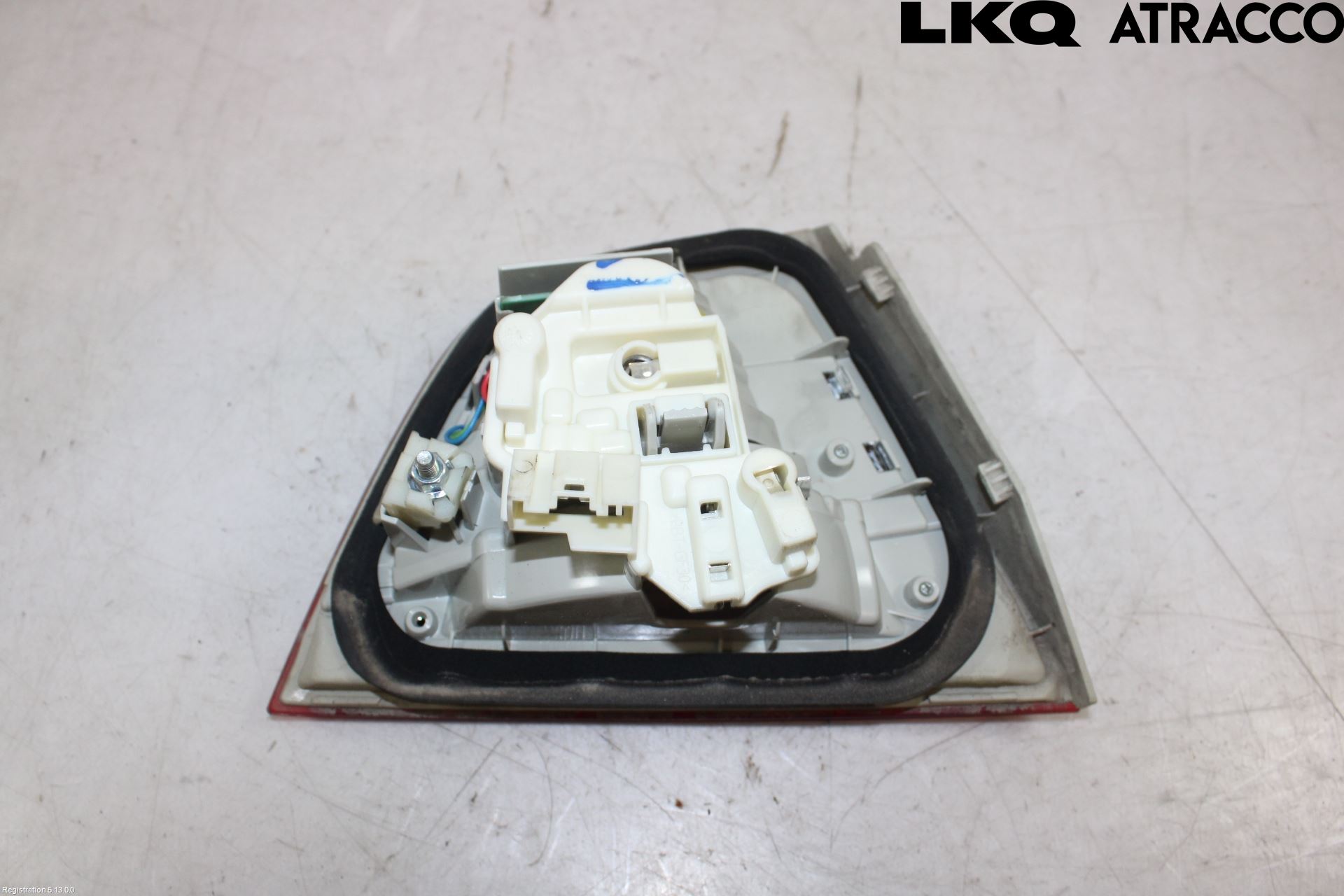 BMW 3 E90/91 SED/TOU 05-12 Bakljus Lucka Hö