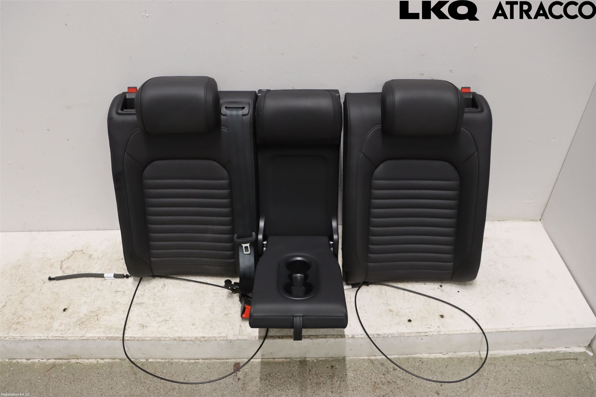 Volkswagen VW PASSAT 15-19 Inredning Ryggdyna Bak