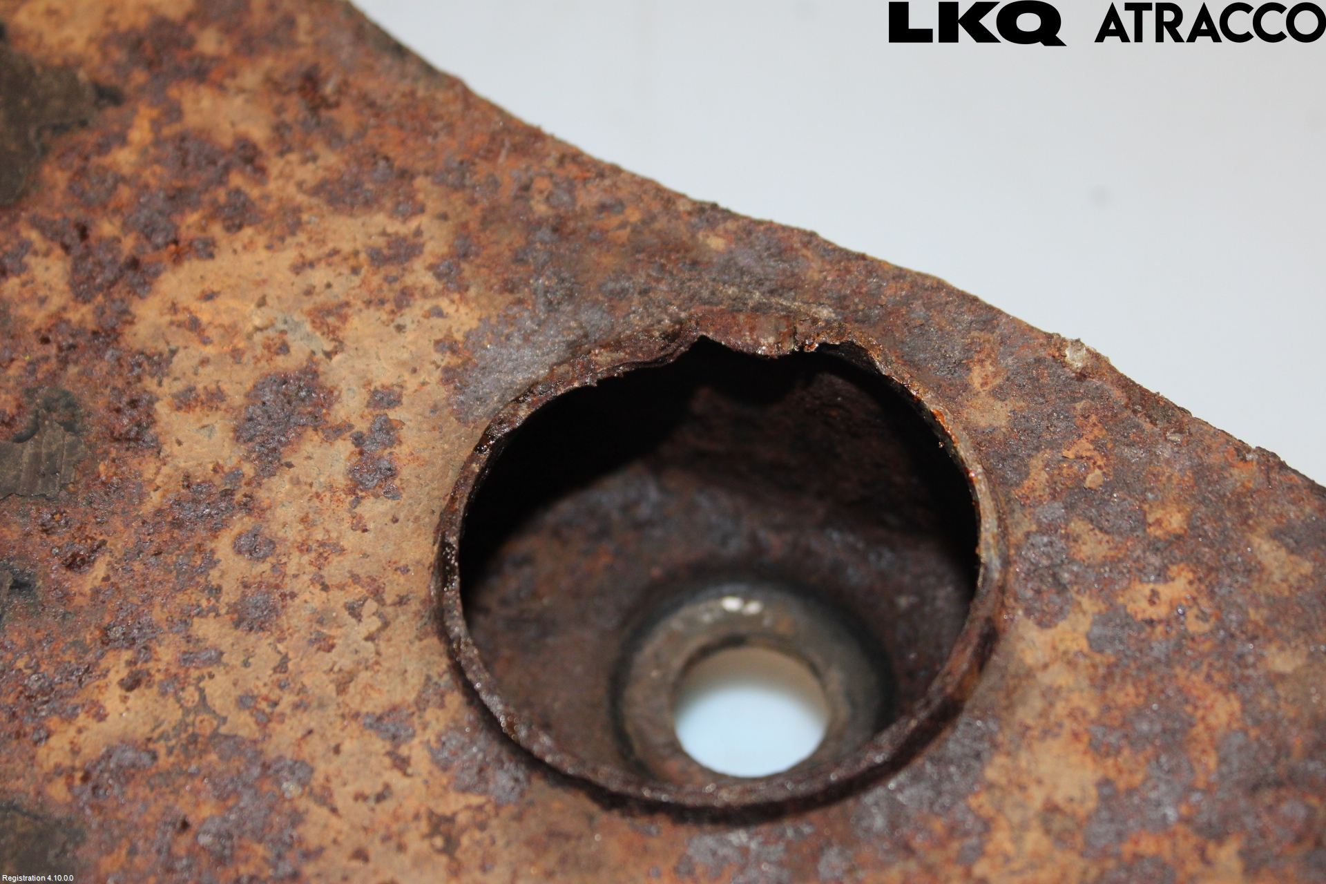 Volkswagen VW K70 Bärarm Fram Undre Vä