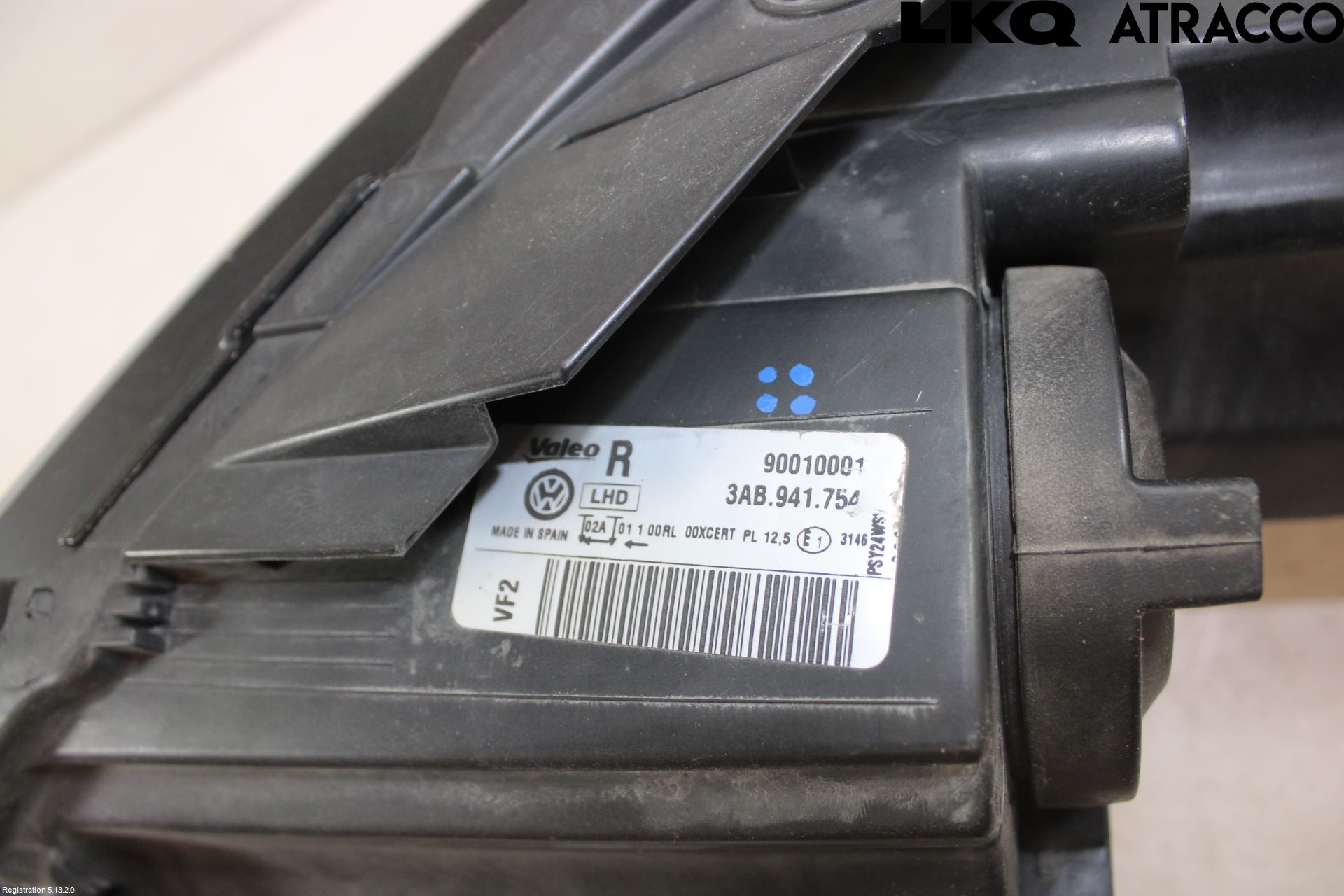 Volkswagen VW PASSAT 11-14 Strålkastare Höger