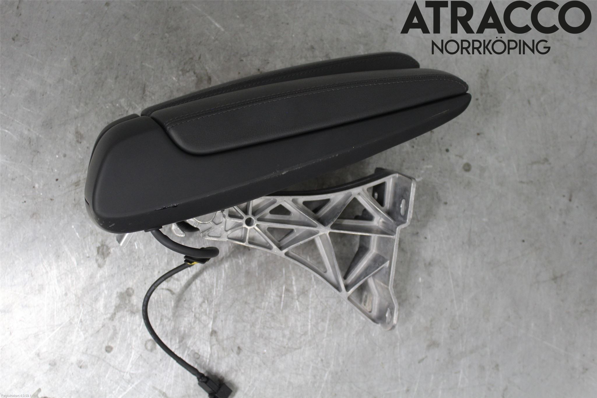 Audi A8/S8 4E  02-09 Inredning Armstöd