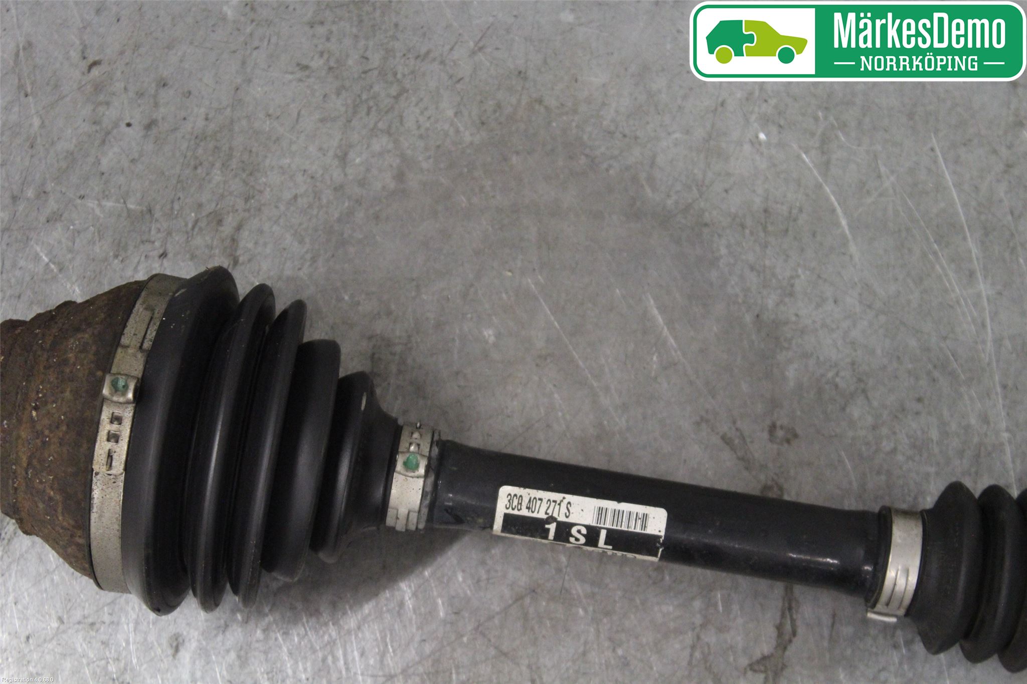 Volkswagen VW PASSAT 11-14 Drivaxel Fram Vänster