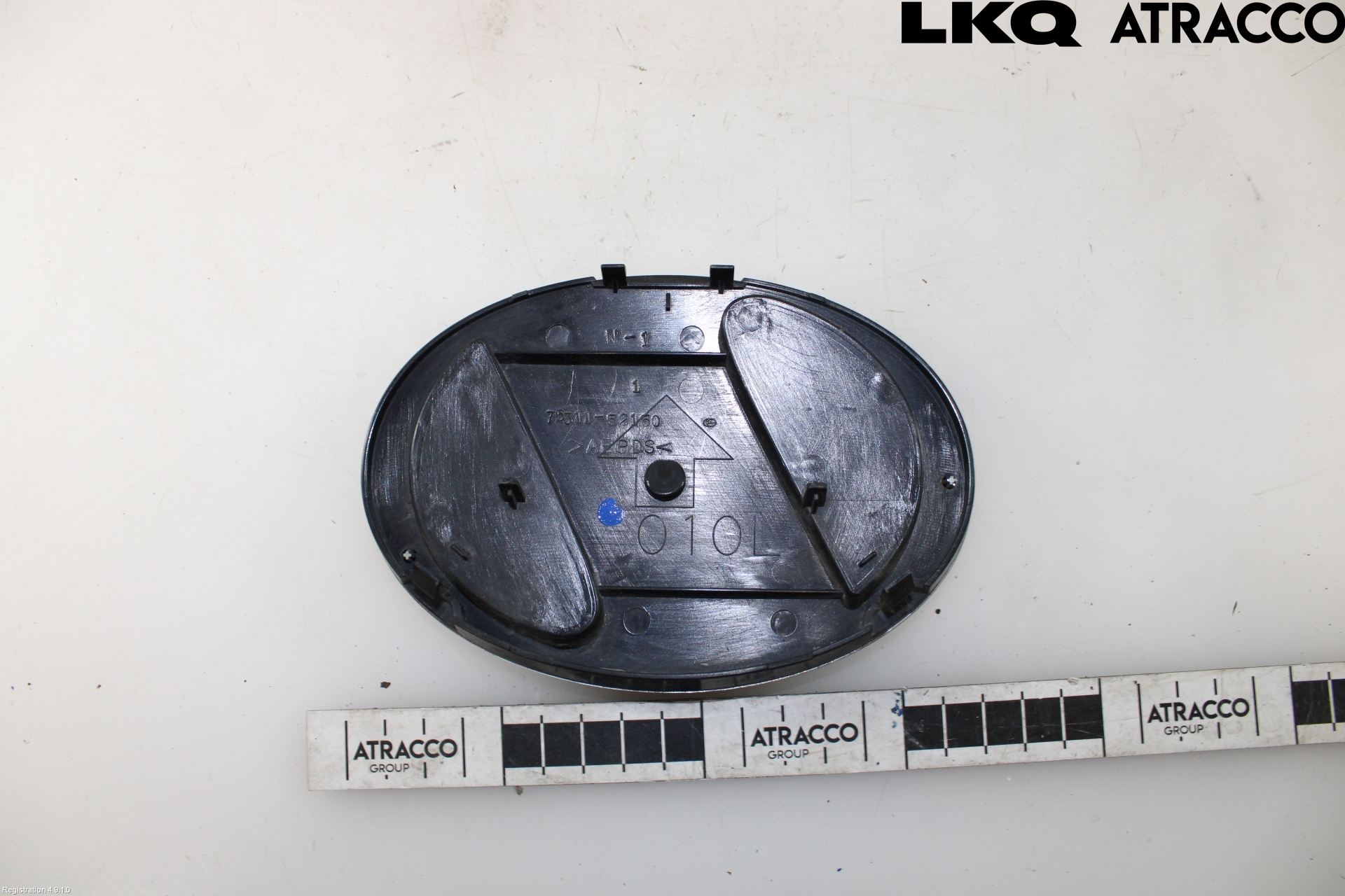 Toyota YARIS XP90 06-11 Emblem