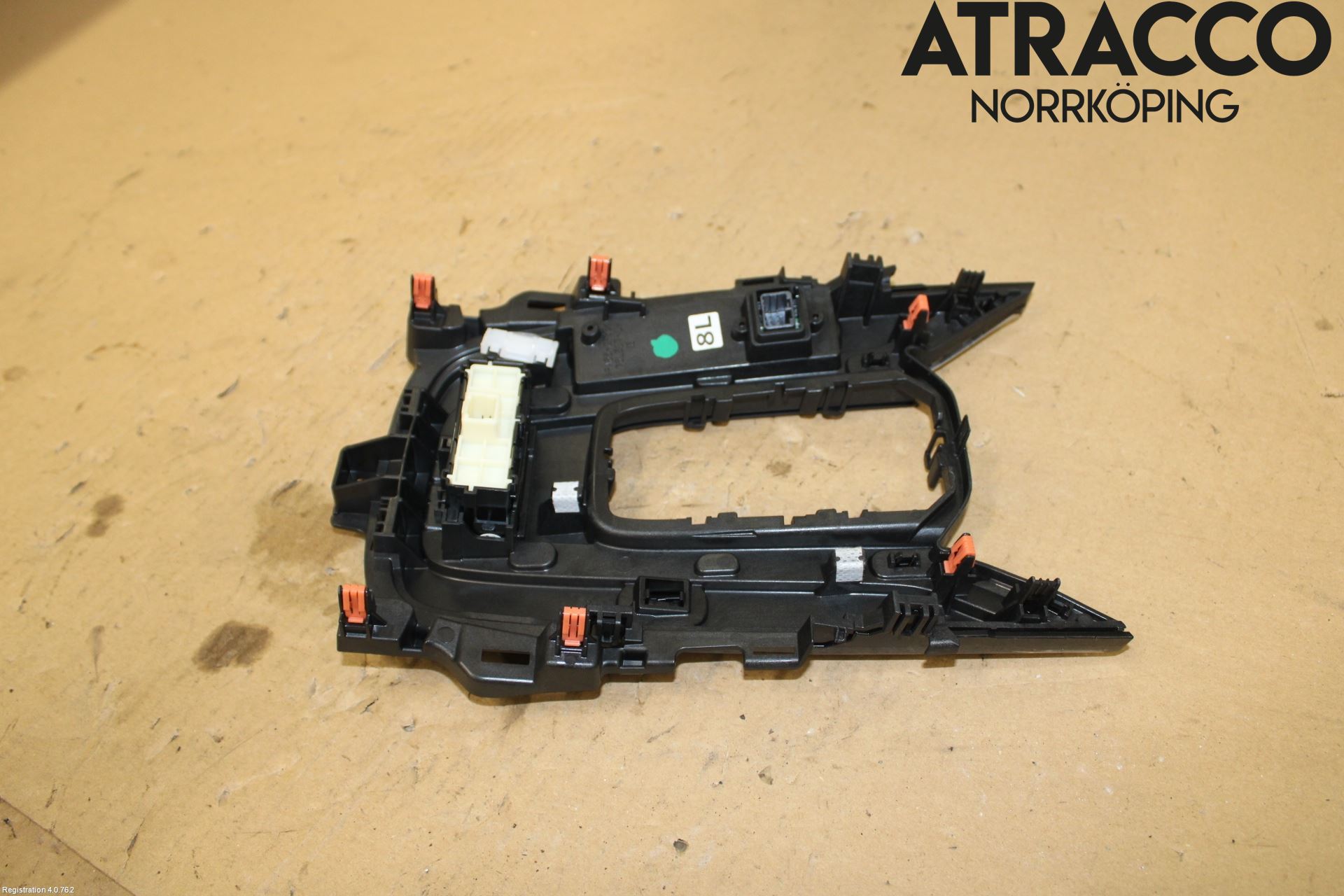 Toyota COROLLA 19- Inredning Sarg Växelspak