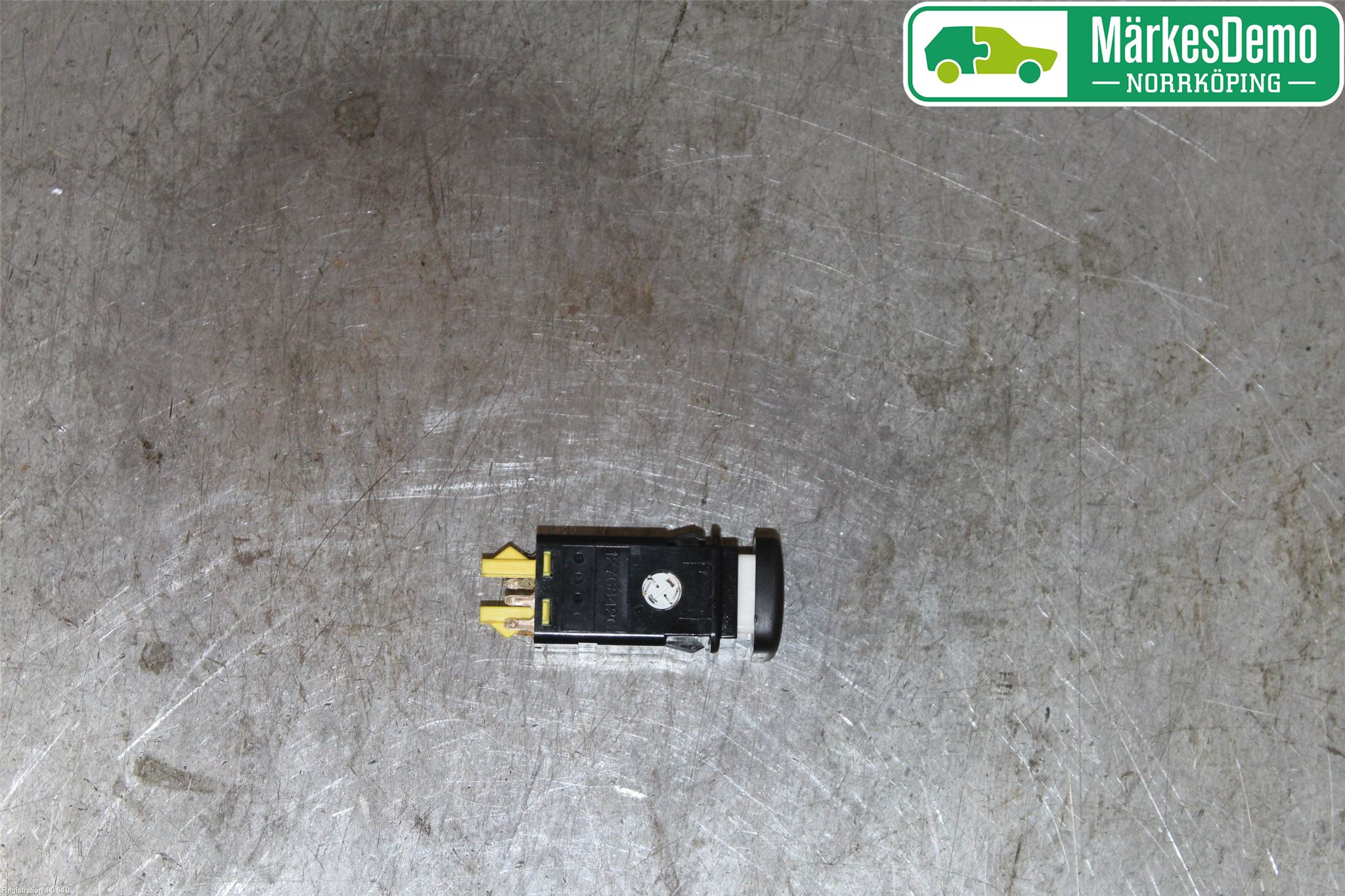 Saab 9-5     06-10 Strömställare Spegel