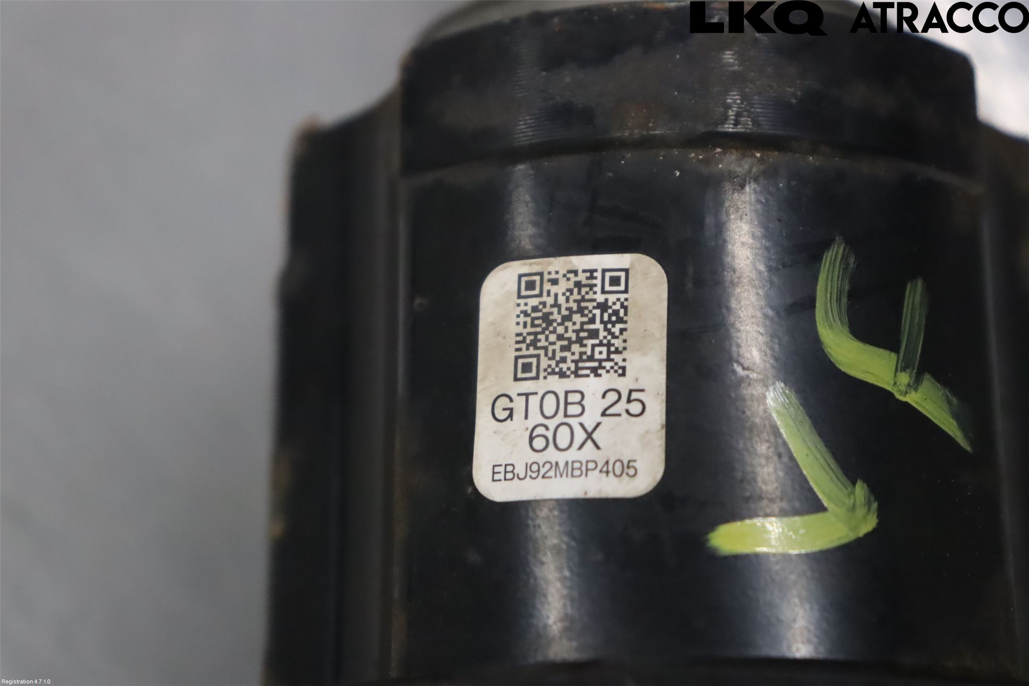 Mazda CX-30 20- Drivaxel Fram Vänster