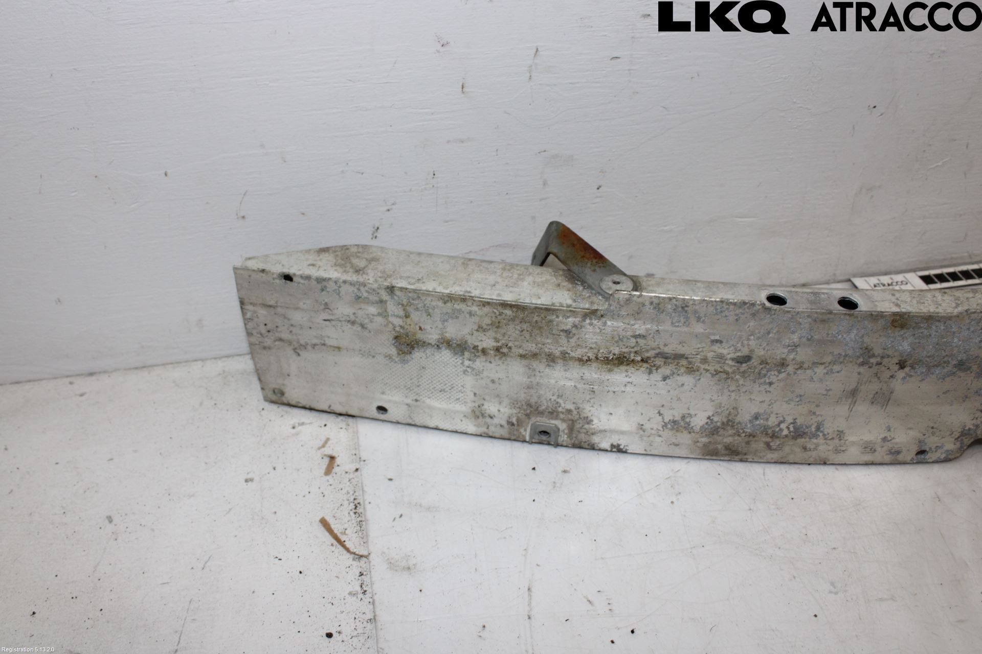 BMW 5 F10/F11/F18 09-17 Stötfångarbalk Fram