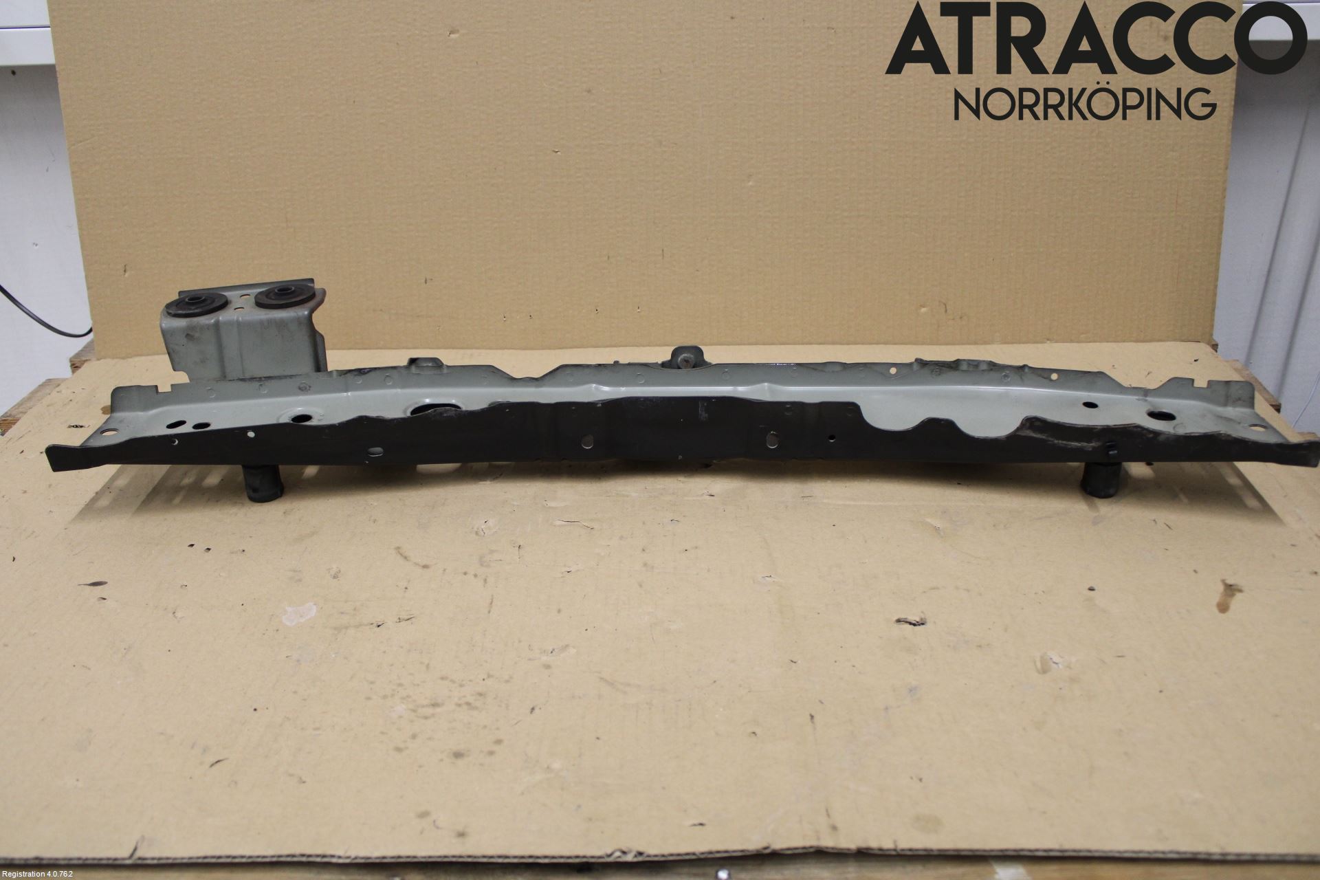 Nissan NOTE E12 14-20 Kylarfäste-Ram-Balk