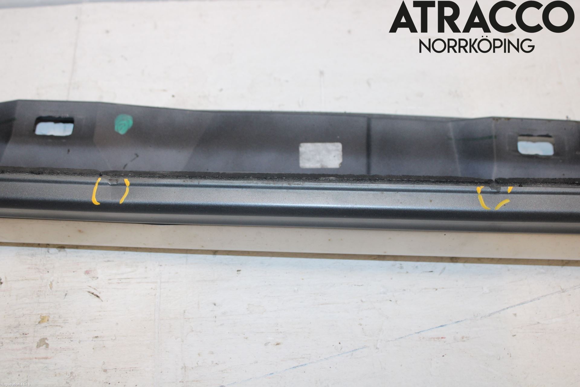 Audi A6 ALLROAD 12-18 Sidokjol Vä