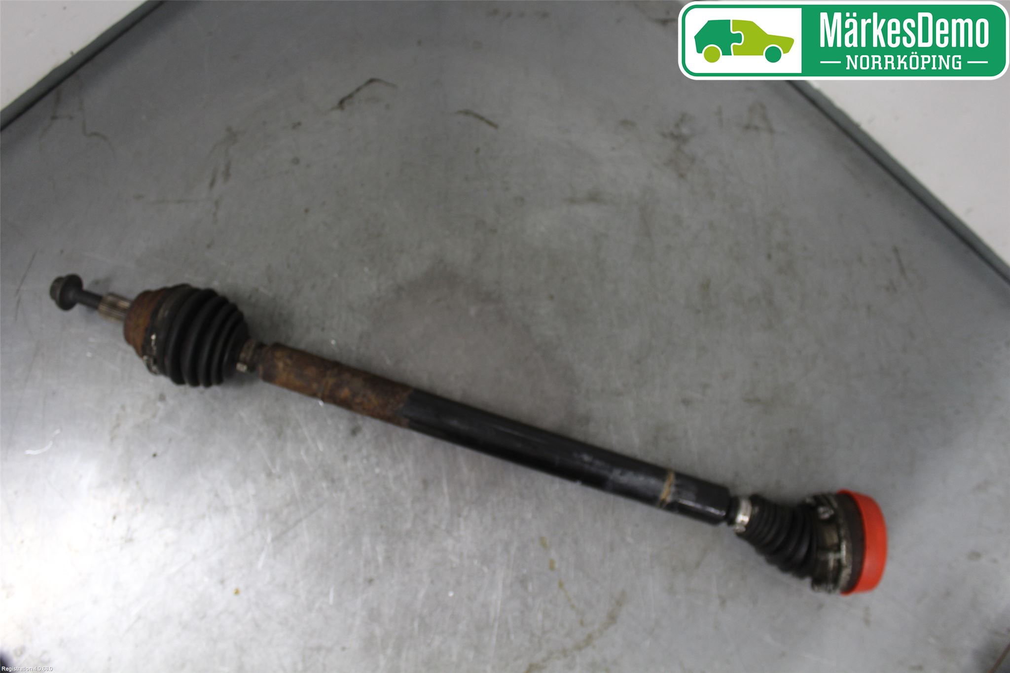 Volkswagen VW GOLF V 04-09 Drivaxel Fram Höger