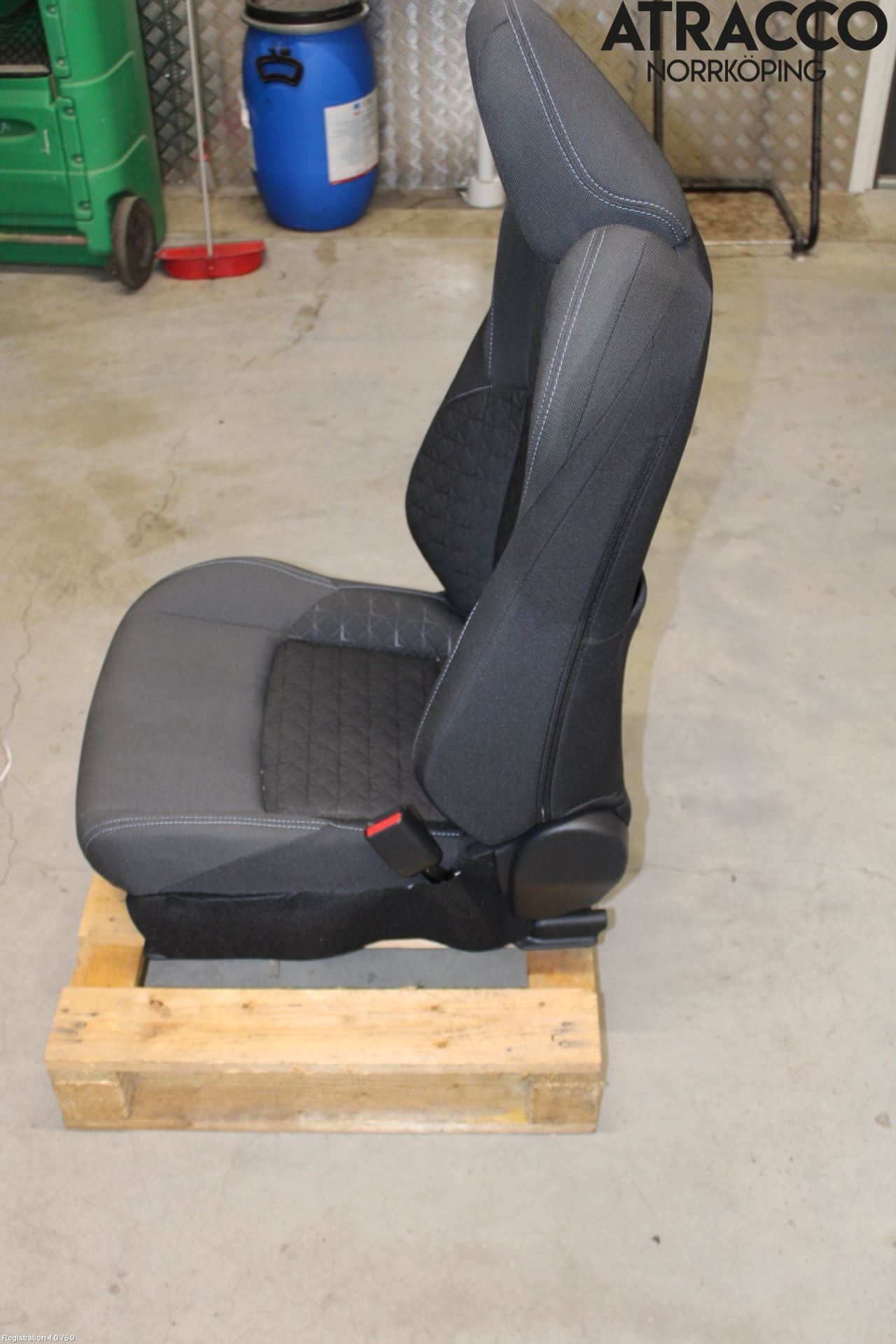 Toyota C-HR 16-23 Inredning Stol Fram Hö