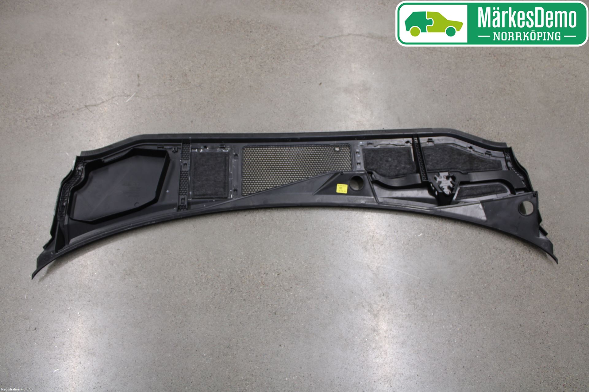 Audi A6 F2/C8 19- Torpedplåt-Torpedplast