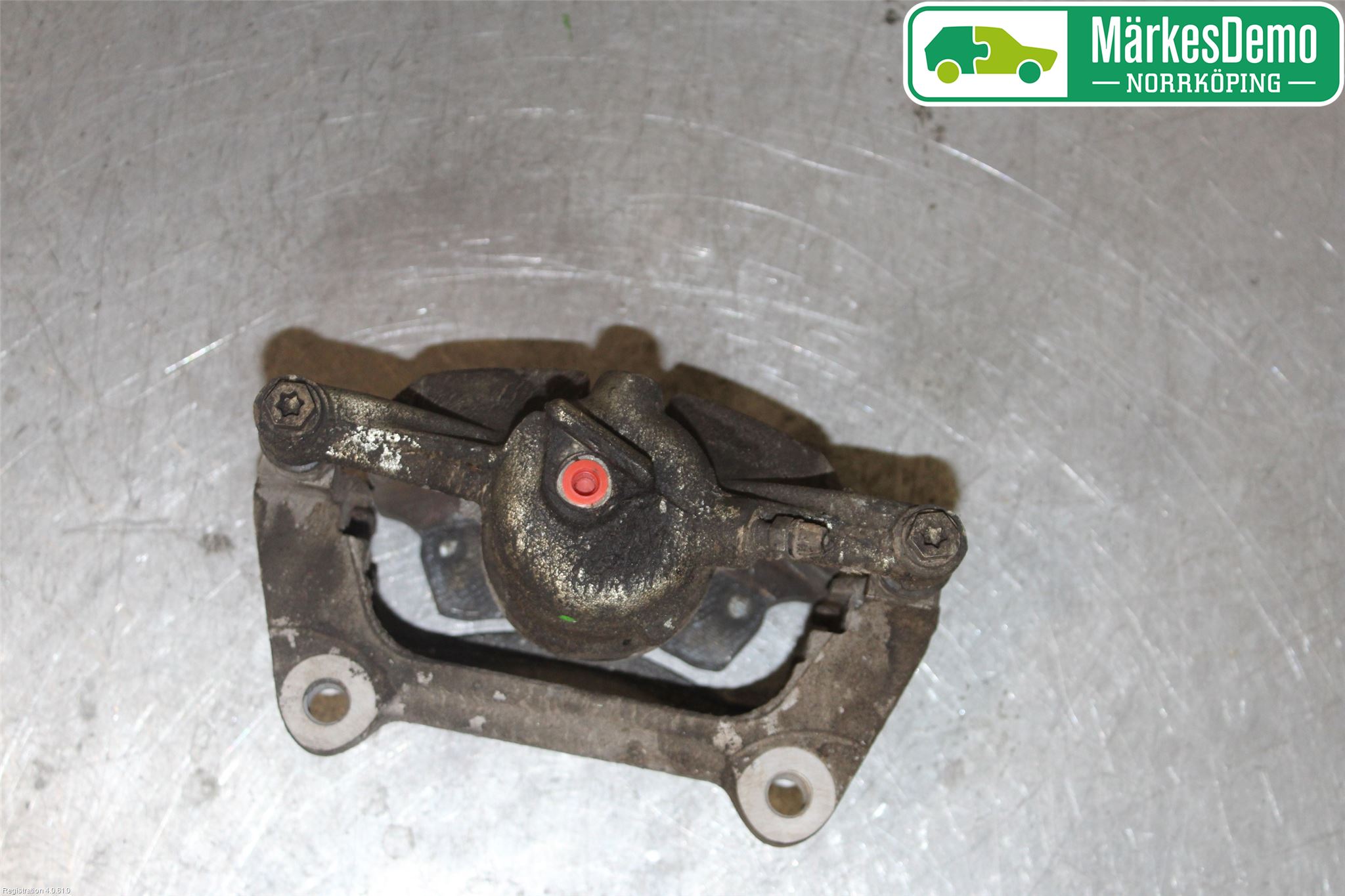 Volkswagen VW PASSAT 15-19 Bromsok Fram Höger