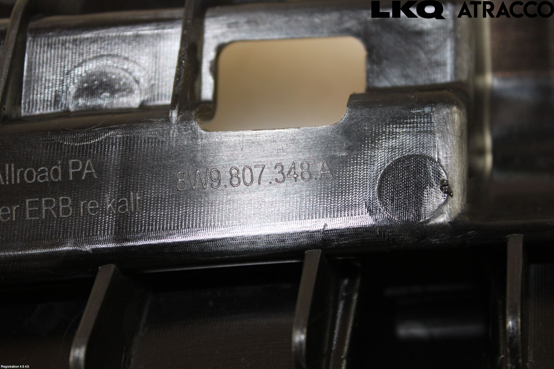 Audi A4/S4 B9 20- Stötfångarfäste Bak Hö