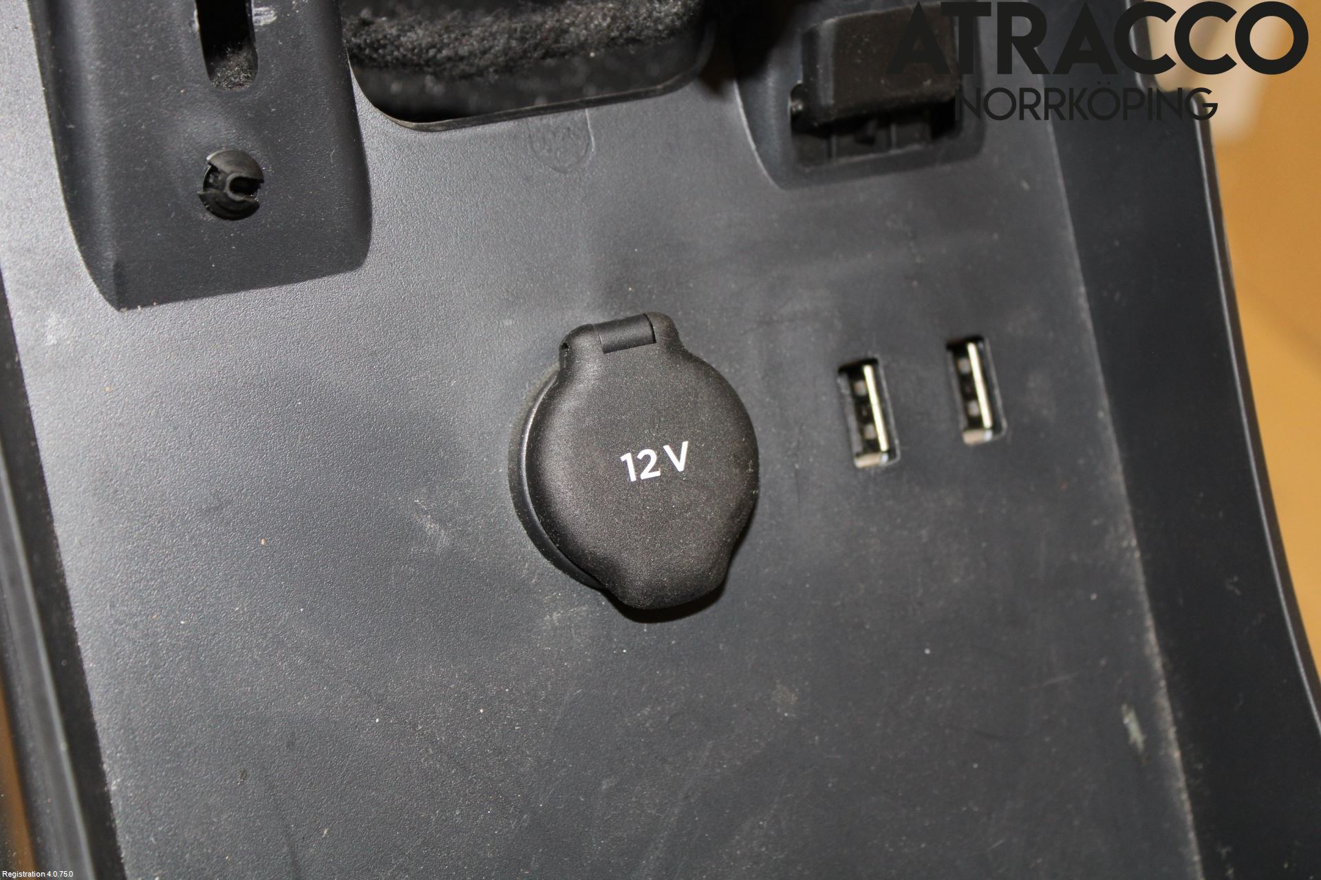 Tesla MODEL S 13- Instrumentkonsoll Mitt